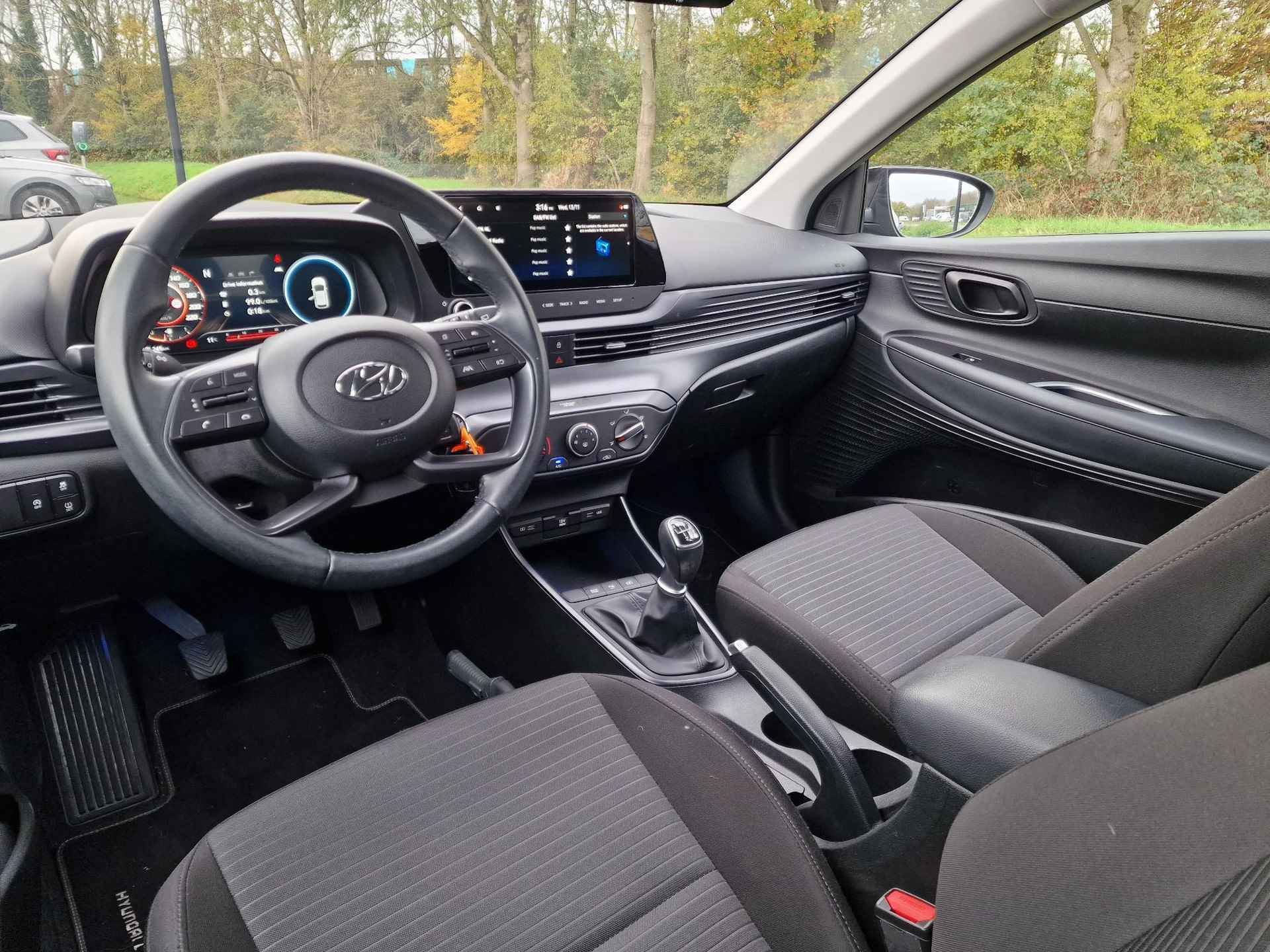 Hyundai i20 1.0 T-GDI 100 PK Comfort Smart | Ingebouwde navigatie | Achteruitrijcamera | Android Auto & Apple Carplay | Fabrieksgarantie 03-2028 | - 13/33