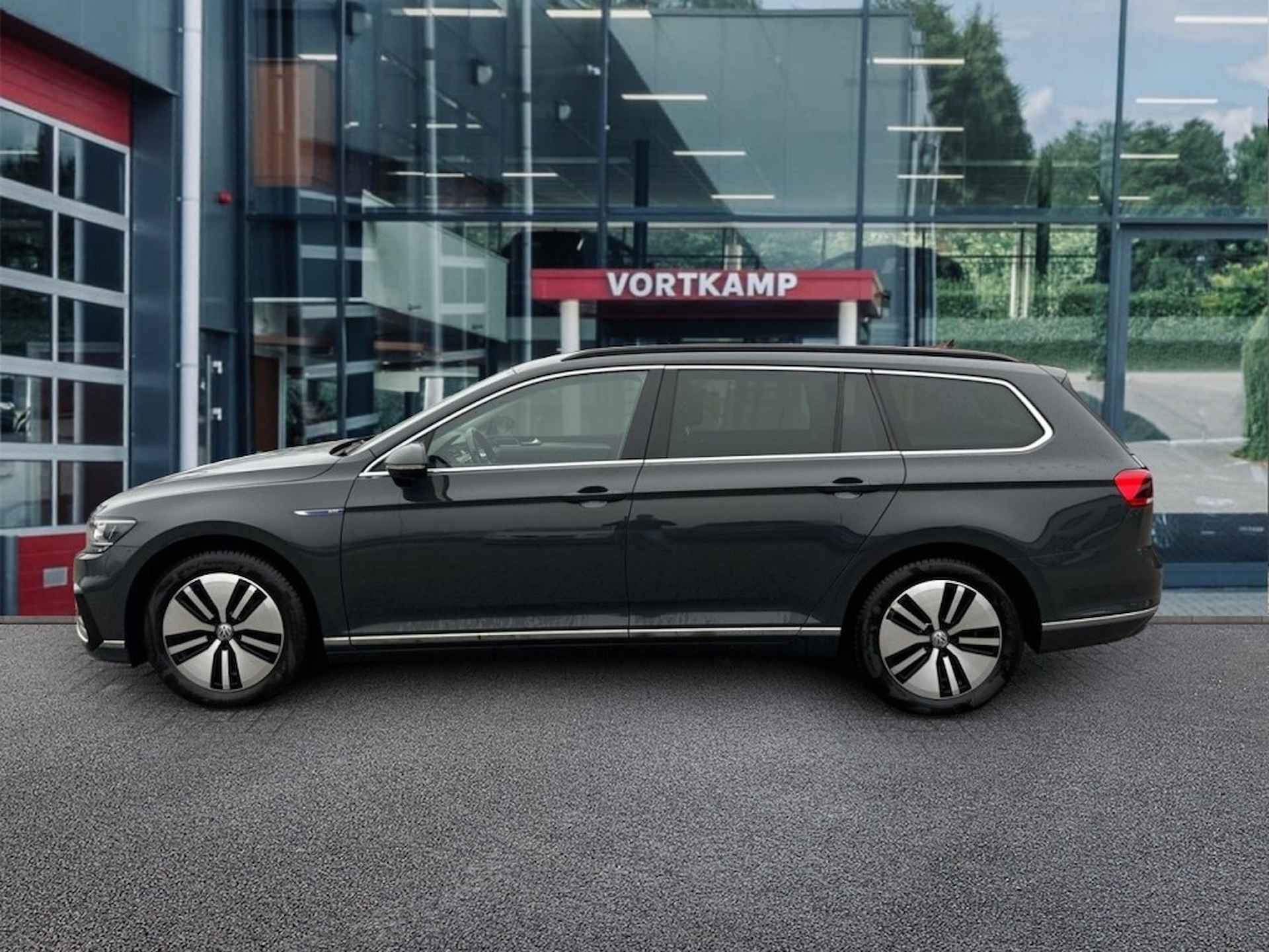 VOLKSWAGEN Passat Variant 1.4 TSI DSG GTE CAMERA/NAVI/ACC/STOELVERW - 8/23