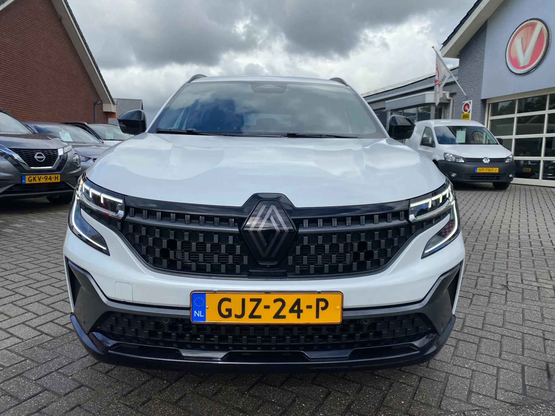 Renault ESPACE E-Tech Hybrid 200 esprit Alpine 7p. - 4/17