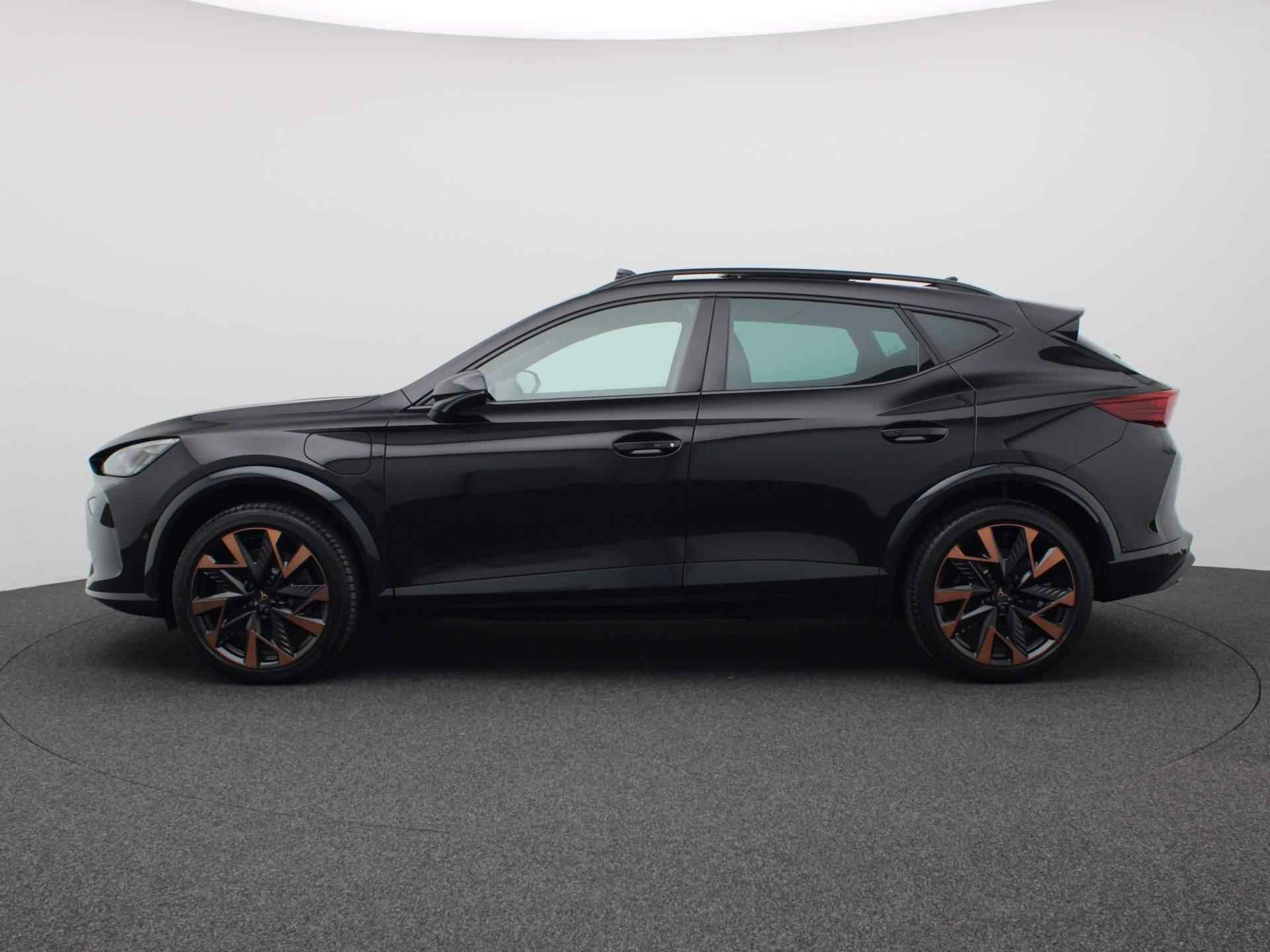 CUPRA Formentor 1.5 TSI e-Hybrid VZ Performance 272PK DSG Trekhaak, Led matrix, 360 gr. camera, side assist, adaptive cruise, keyless, schuif-kanteldak, virtual pedal, stuur-stoelverwarming,  19" lichtmetaal - 2/59