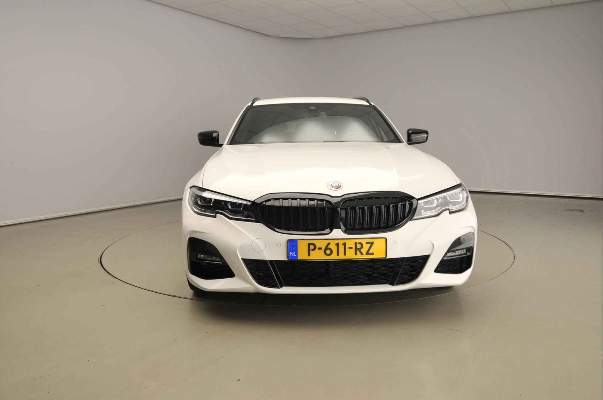 BMW 3 Serie Touring 320e | M-Sportpakket | LED | Leder | Navigatie | Sportstoelen | Stoelverwarming | DAB | Hifi speakers | Alu 19 inch - 6/42