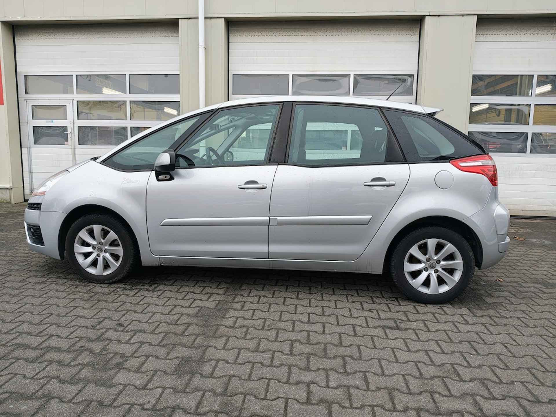 Citroen C4 Picasso 2.0-16V Ambiance 5p. - 8/24