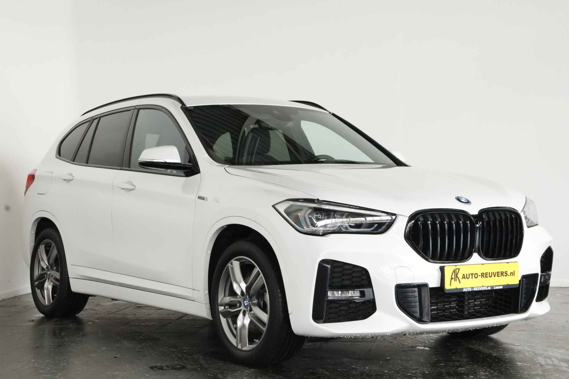 BMW X1 xDrive25e M-Sport / LED / Navi / DAB / Cruisecontrol - 4/29