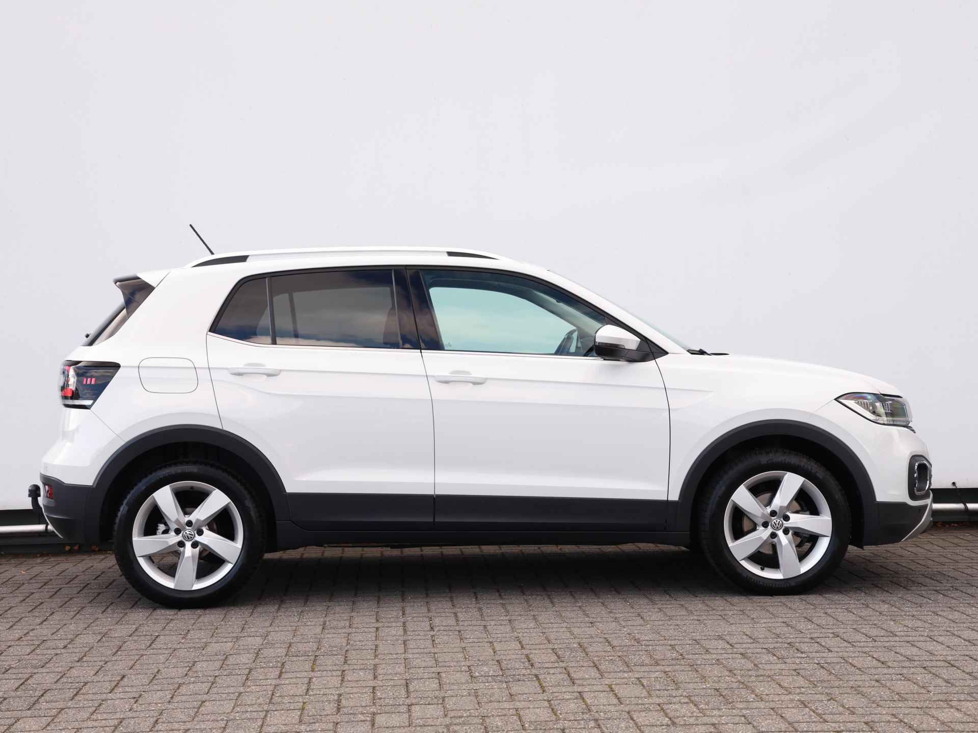 Volkswagen T-Cross 1.0 TSI Style 116PK I Led I Digitaal dashboard I Navigatie I Trekhaak - 2/39