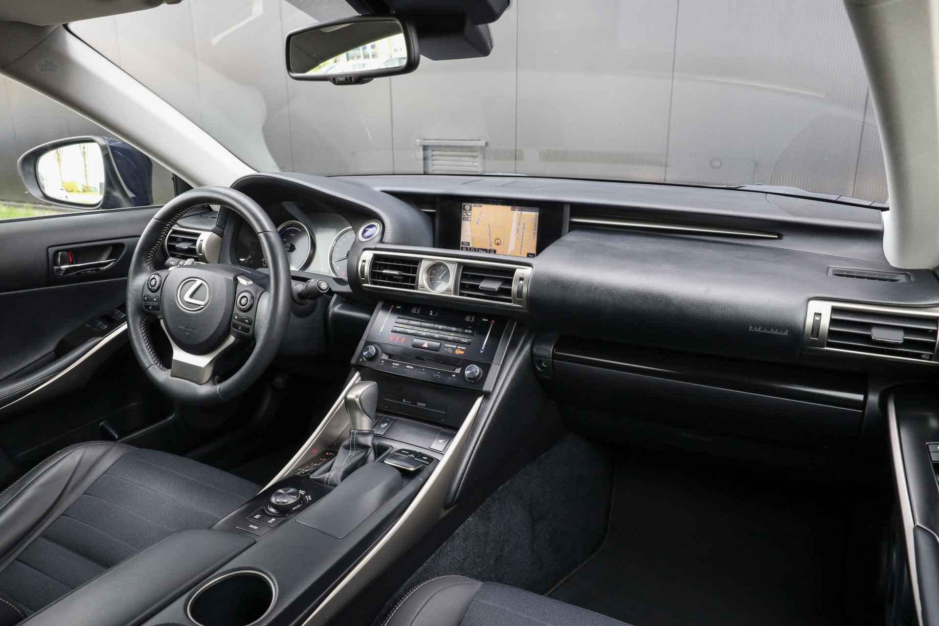 Lexus IS 300h Business Line Pro ✅ Xenon ✅ Camera ✅ 17 inch - 9/38