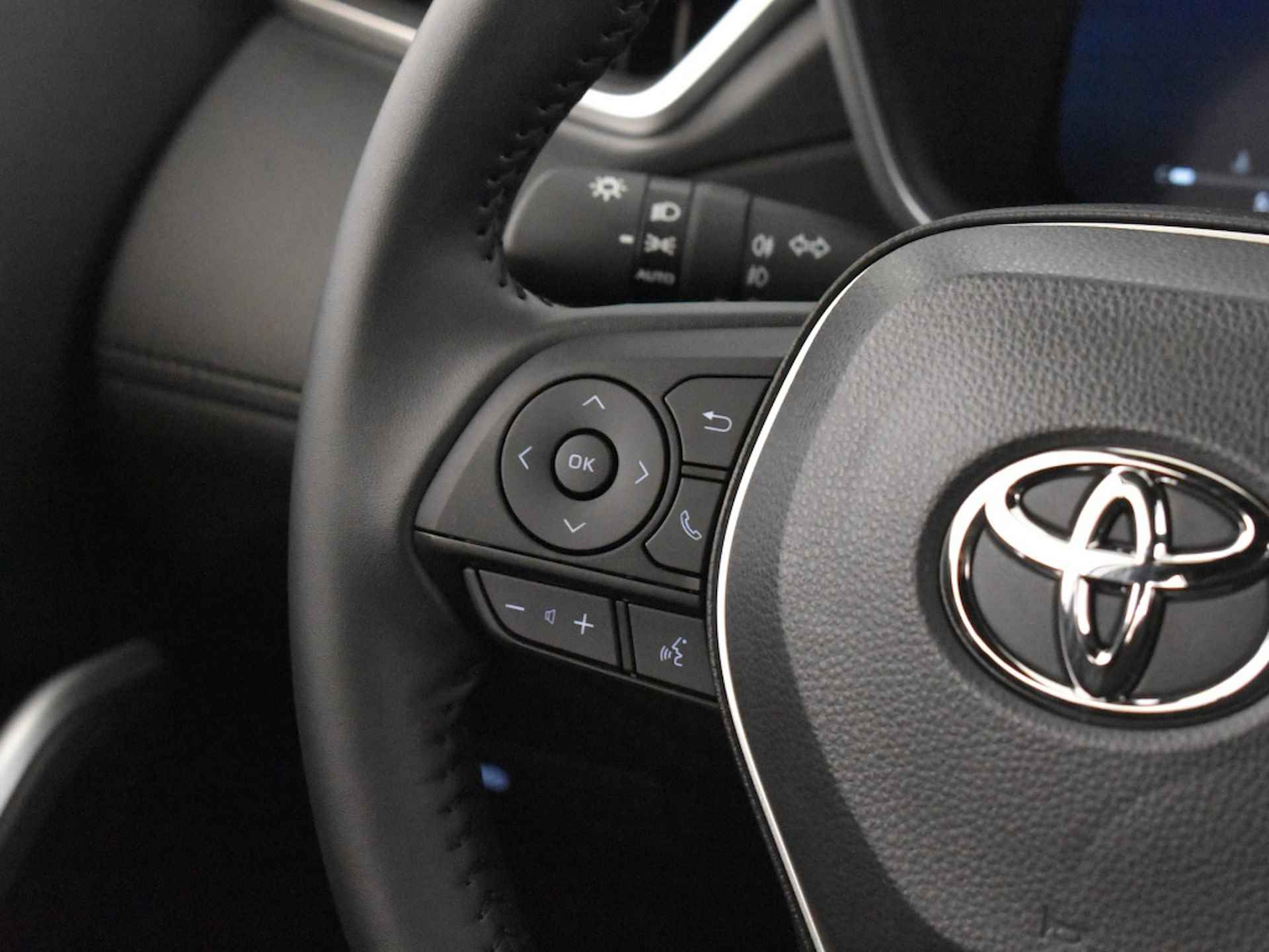 Toyota Corolla Cross 1.8 Hybrid Active | Nieuw en direct leverbaar - 25/32