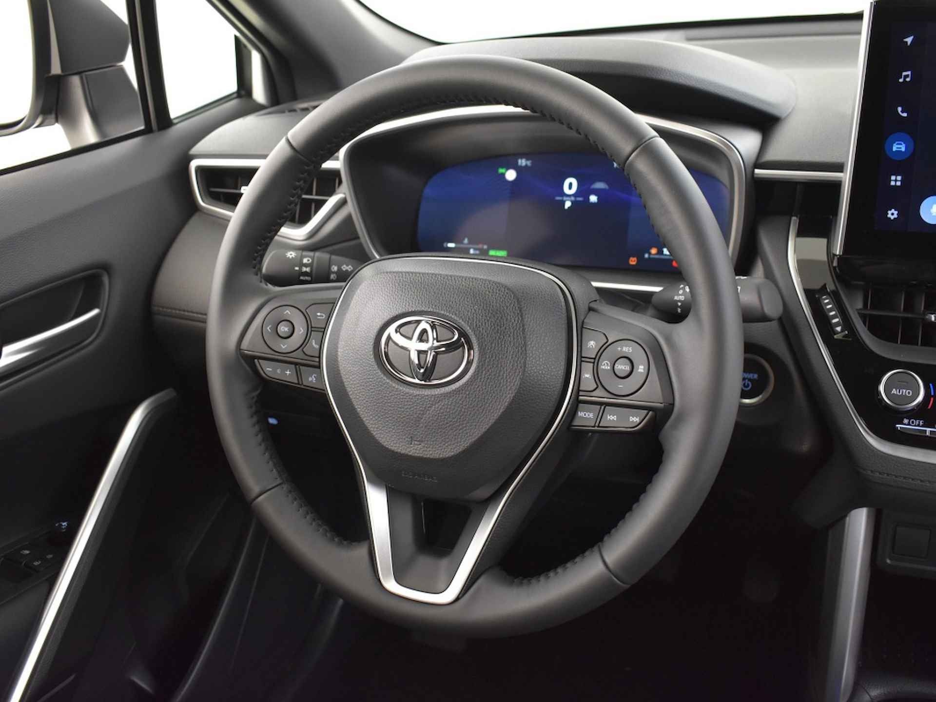 Toyota Corolla Cross 1.8 Hybrid Active | Nieuw en direct leverbaar - 27/32
