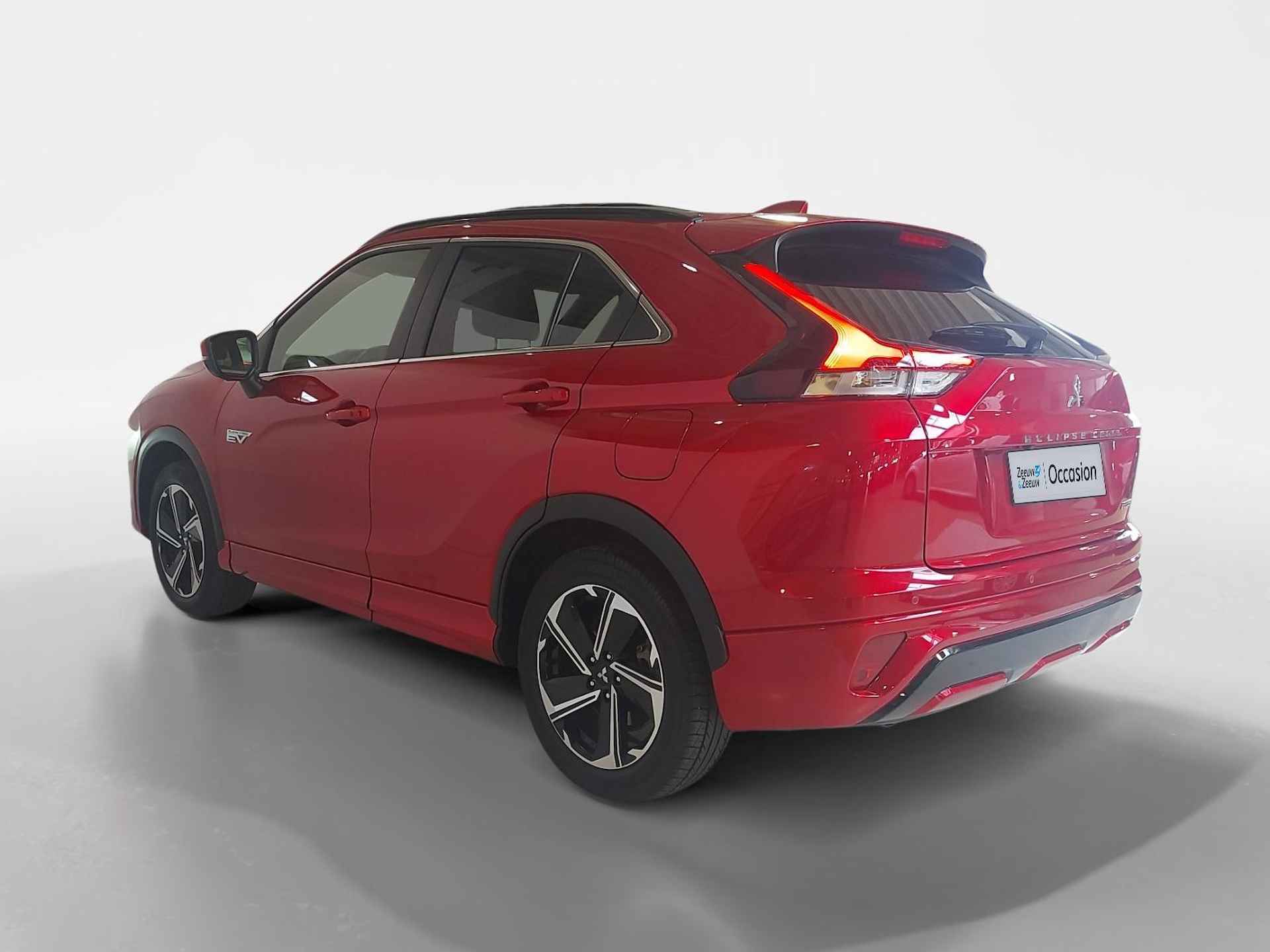 Mitsubishi Eclipse Cross 2.4 PHEV Instyle | Schuif/Kanteldak | 360-Camera | Parkeersensoren | Dodehoekdetectie | Elektrische stoelen | Stuurverwarming | Stoel verwarming voor/achter | Navigatie | Apple Carplay/Android auto | Adaptive cruise control | - 3/51