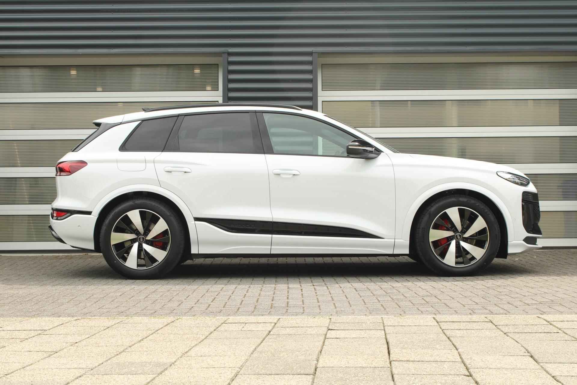 Audi Q6 e-tron 388pk First Edition Plus 100 kWh | MMI Experience Pro | Sportstoelen Plus | Panoramadak - 4/66