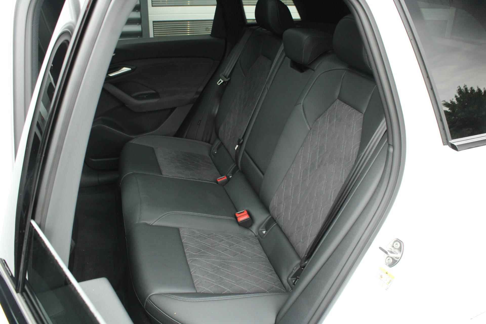 Audi Q6 e-tron 388pk First Edition Plus 100 kWh | MMI Experience Pro | Sportstoelen Plus | Panoramadak - 37/66