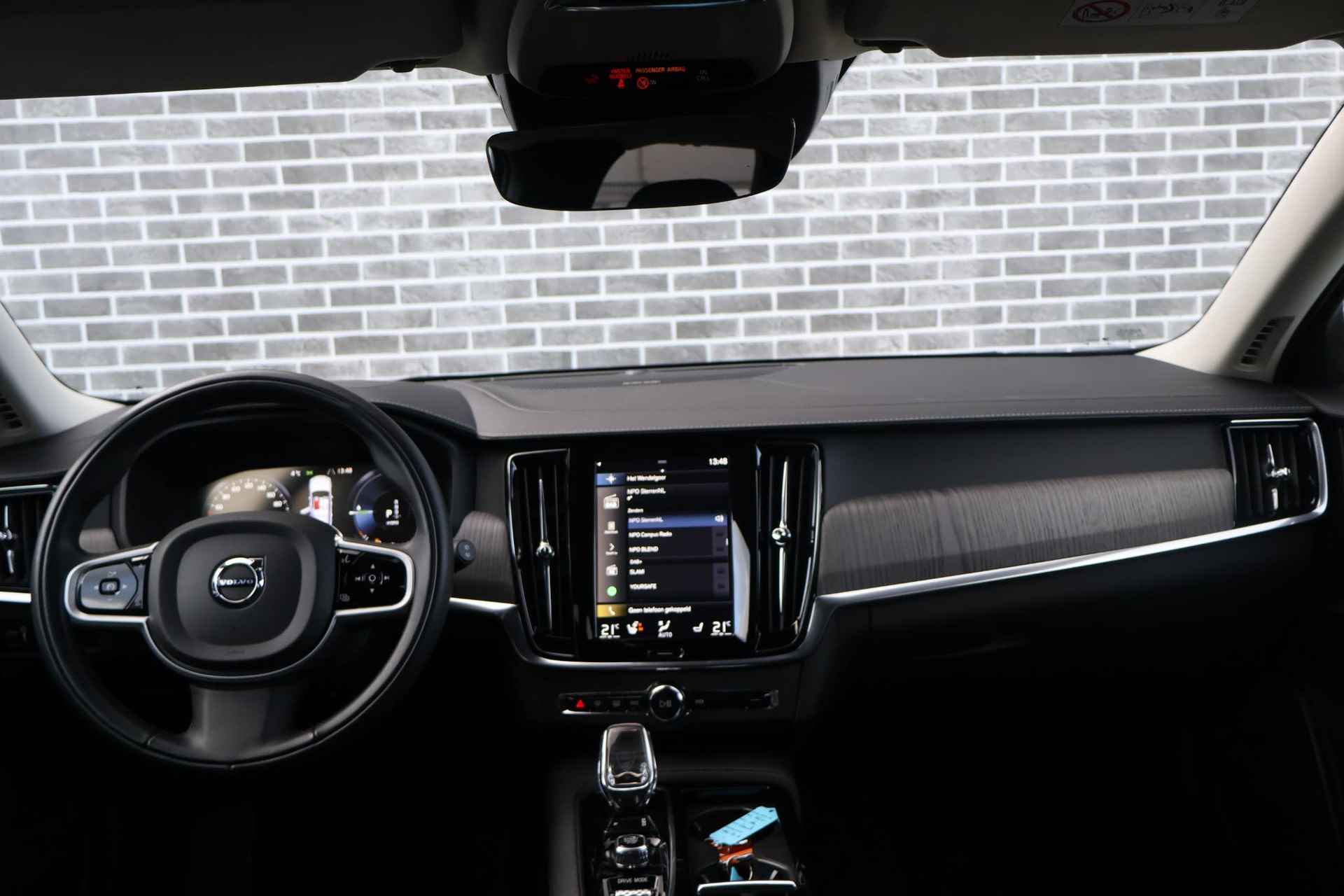 Volvo V90 2.0 T6 AWD Inscription | Trekhaak | Harman/Kardon | Achteruitrij Camera | Stoelverwarming - 22/34