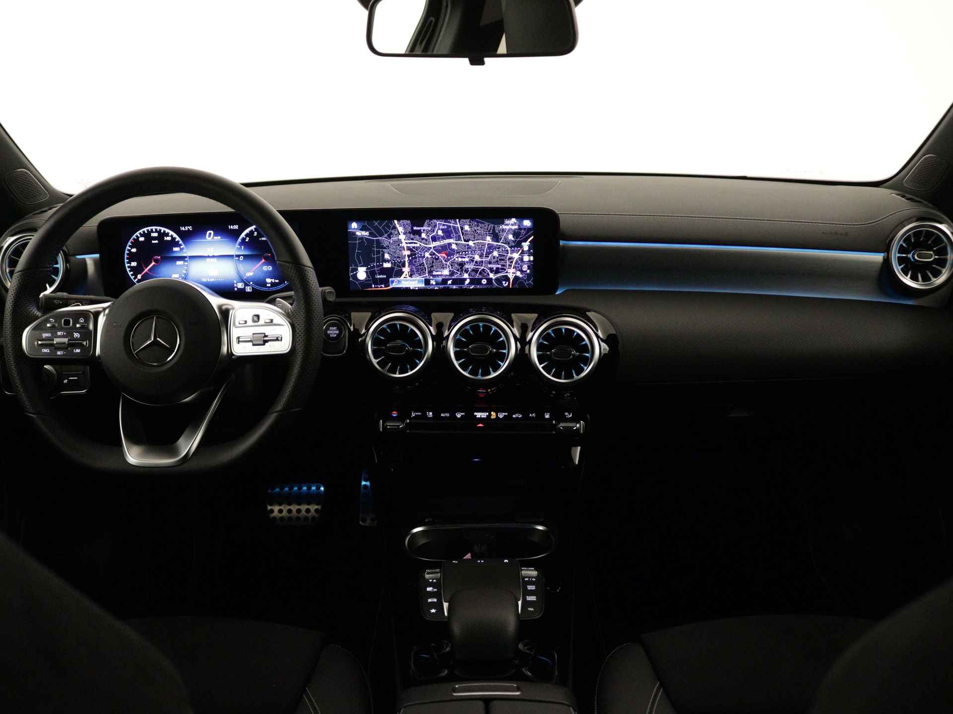 Mercedes-Benz A-Klasse 250 e AMG Limited | Apple Carplay | Sfeerverlichting | Nightpakket | MBUX augmented reality voor navigatie | Inclusief 24 maanden MB Certified garantie voor Europa. - 6/43