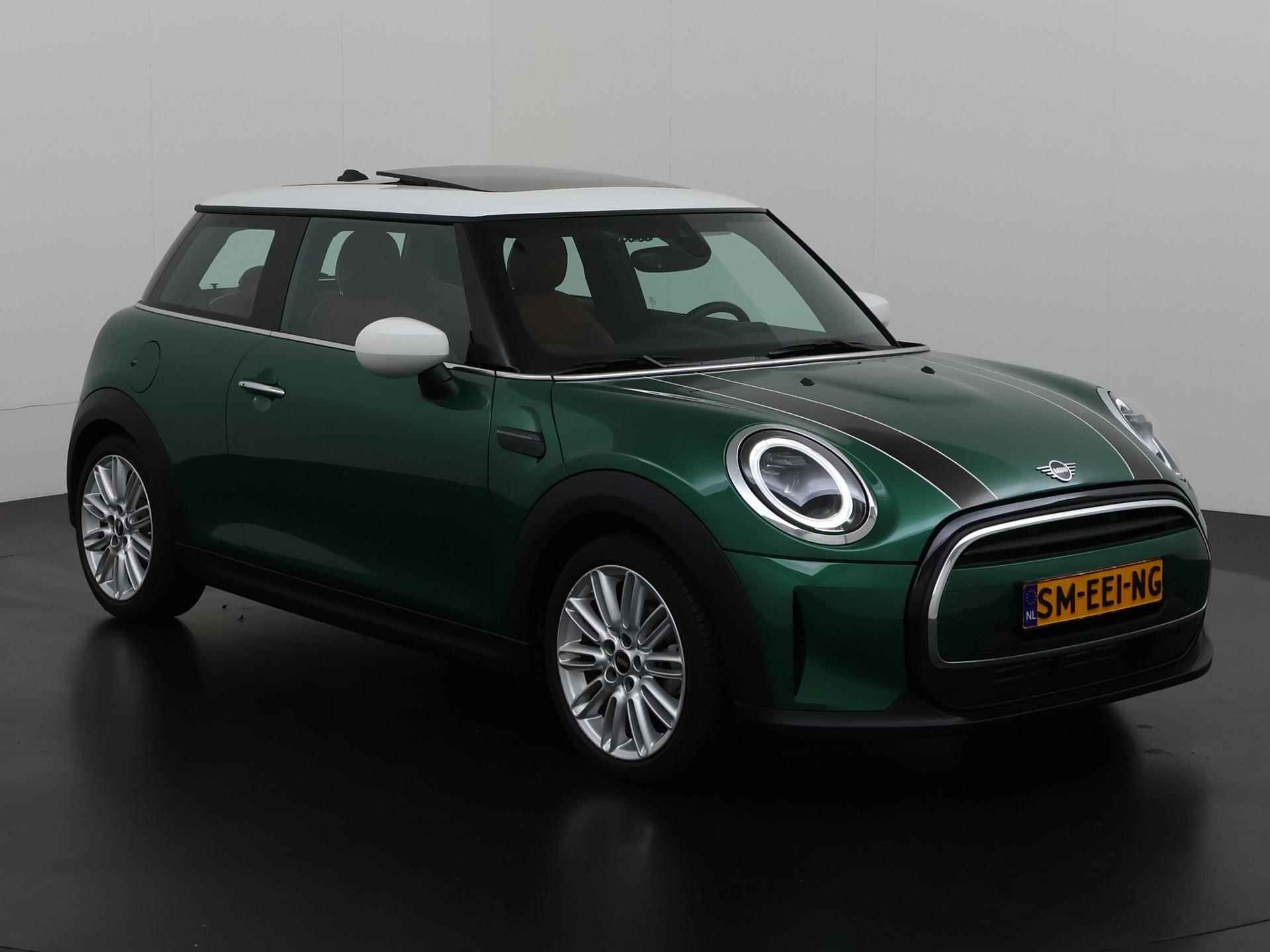 Mini Mini 1.5 Cooper Classic Automaat | Panoramadak | Leder | Zondag Open! - 28/31