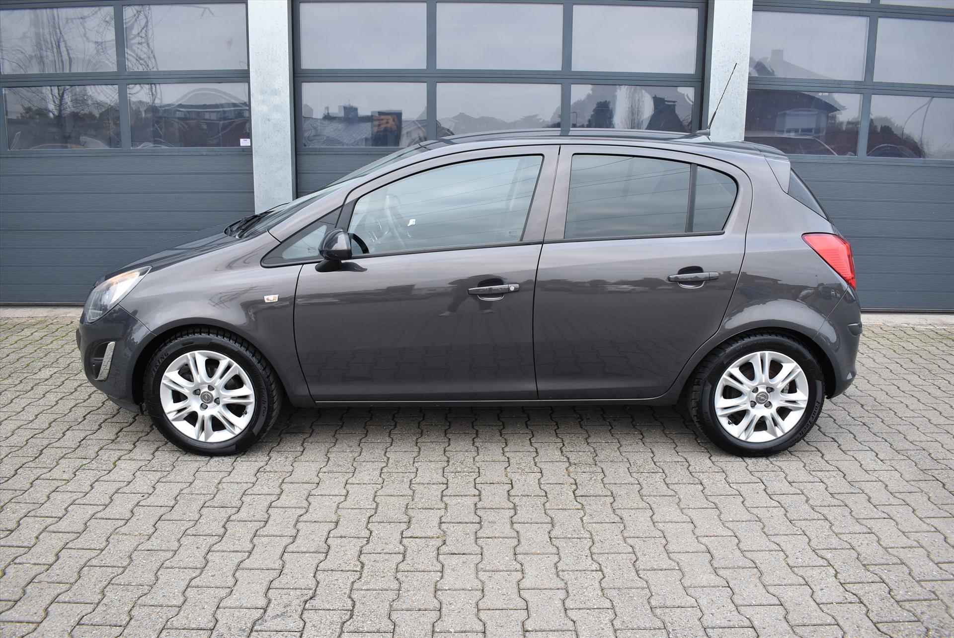 OPEL Corsa 1.4 Twinport 100pk 5-drs BlitZ - 2/30