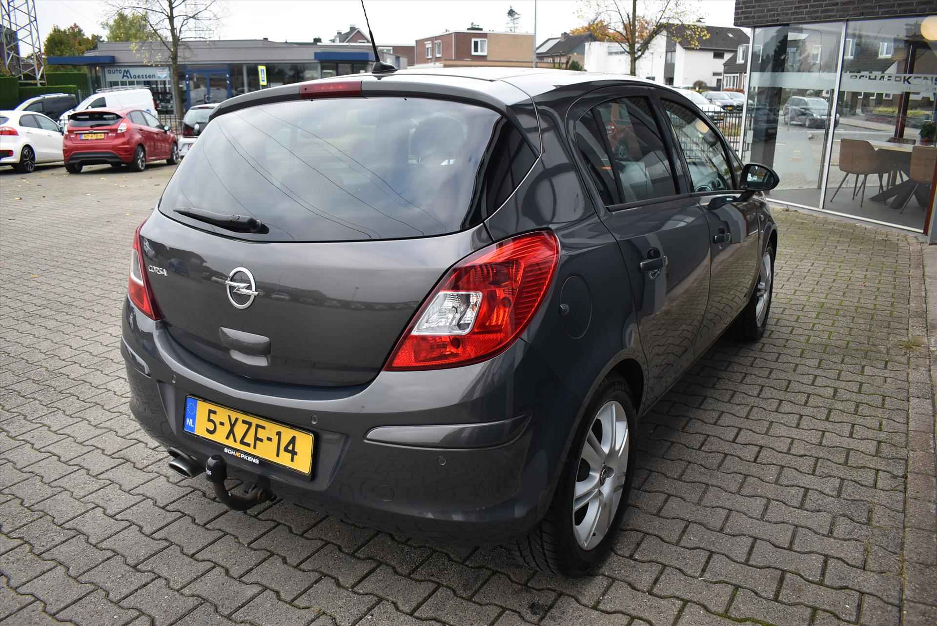 OPEL Corsa 1.4 Twinport 100pk 5-drs BlitZ - 17/30