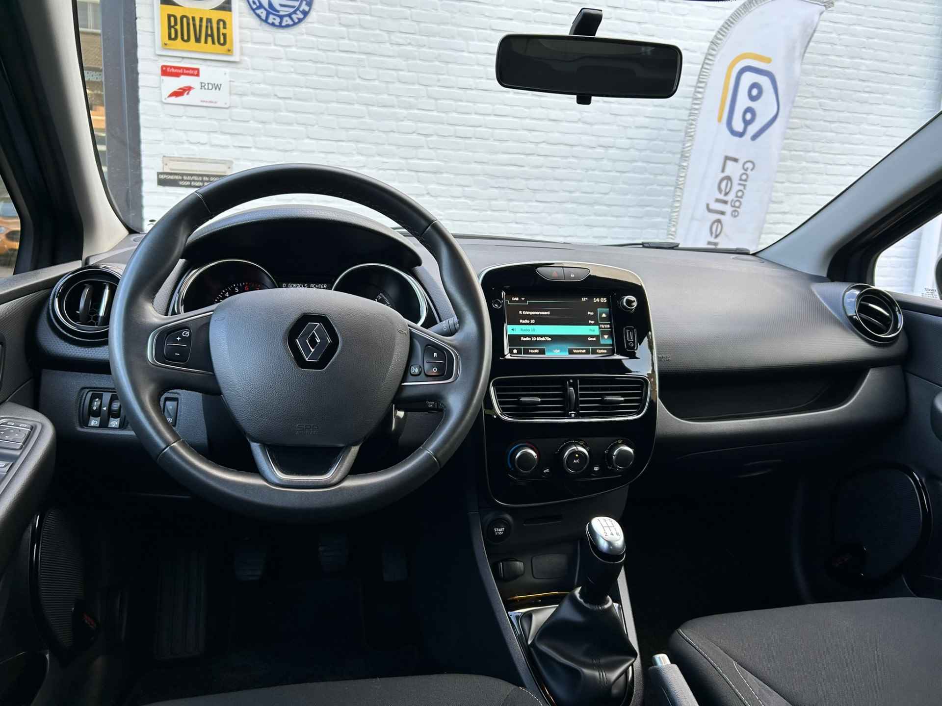 Renault Clio 0.9 TCe Limited | Cruise control | Navigatie | Parkeersensoren | Trekhaak | Airco - 14/43