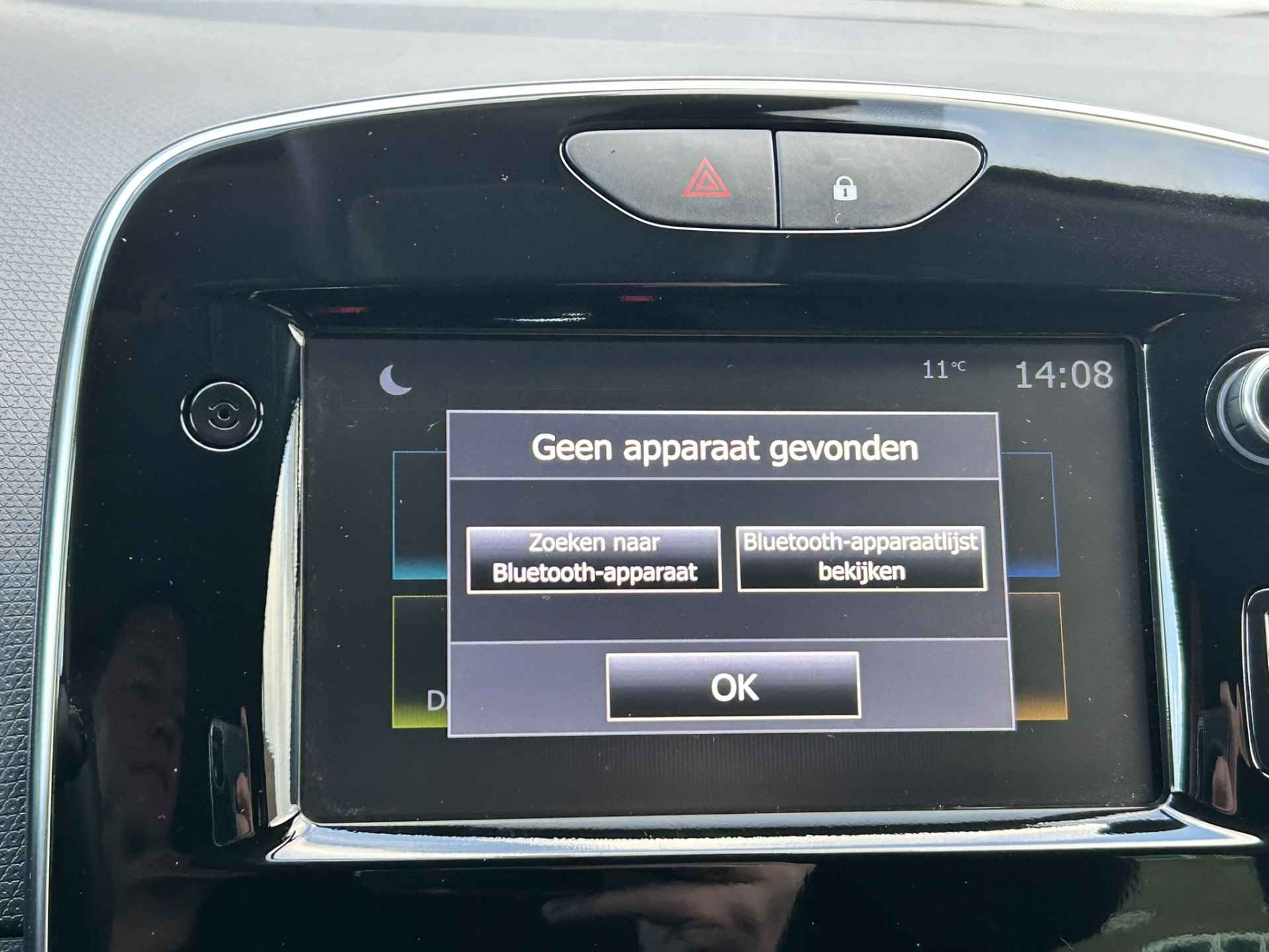 Renault Clio 0.9 TCe Limited | Cruise control | Navigatie | Parkeersensoren | Trekhaak | Airco - 35/43