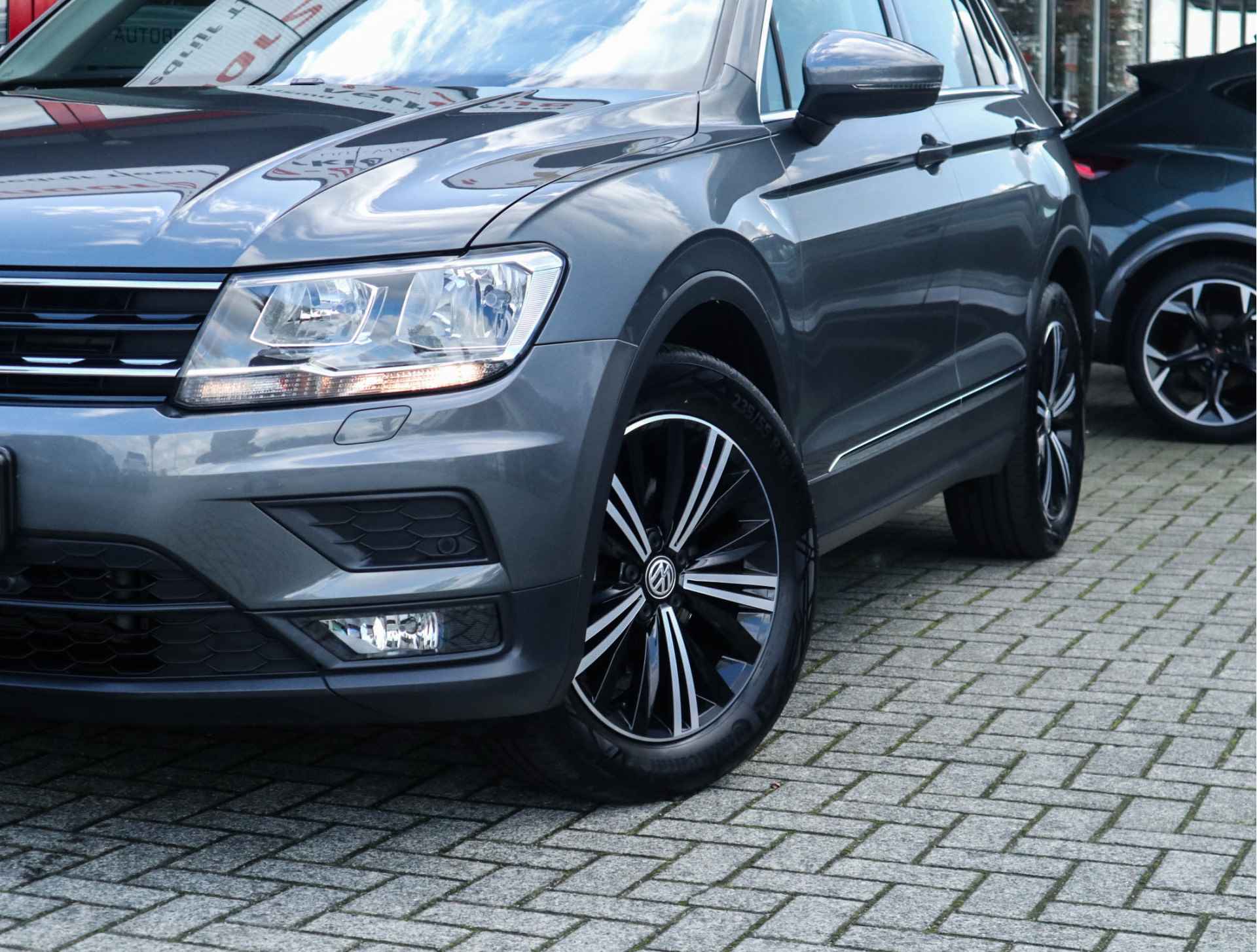 Volkswagen Tiguan 1.4 TSI ACT Comfortline Business Navi/Clima/Adapt.Cruise/Trekhaak/PDC - 6/35