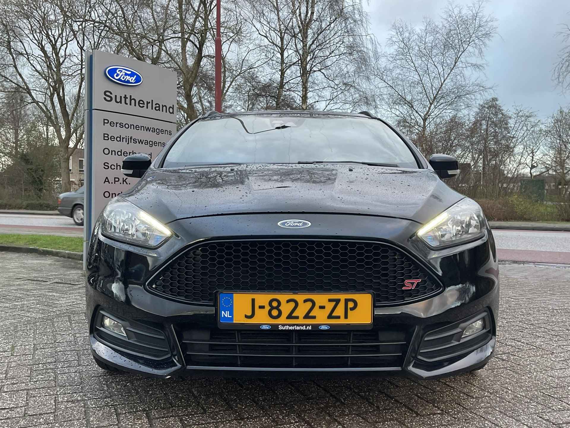 Ford Focus Wagon 2.0 ST-3 250pk Achteruitrijcamera | Recaro | Cruise control | Stoelverwarming | Dealer onderhouden - 7/34