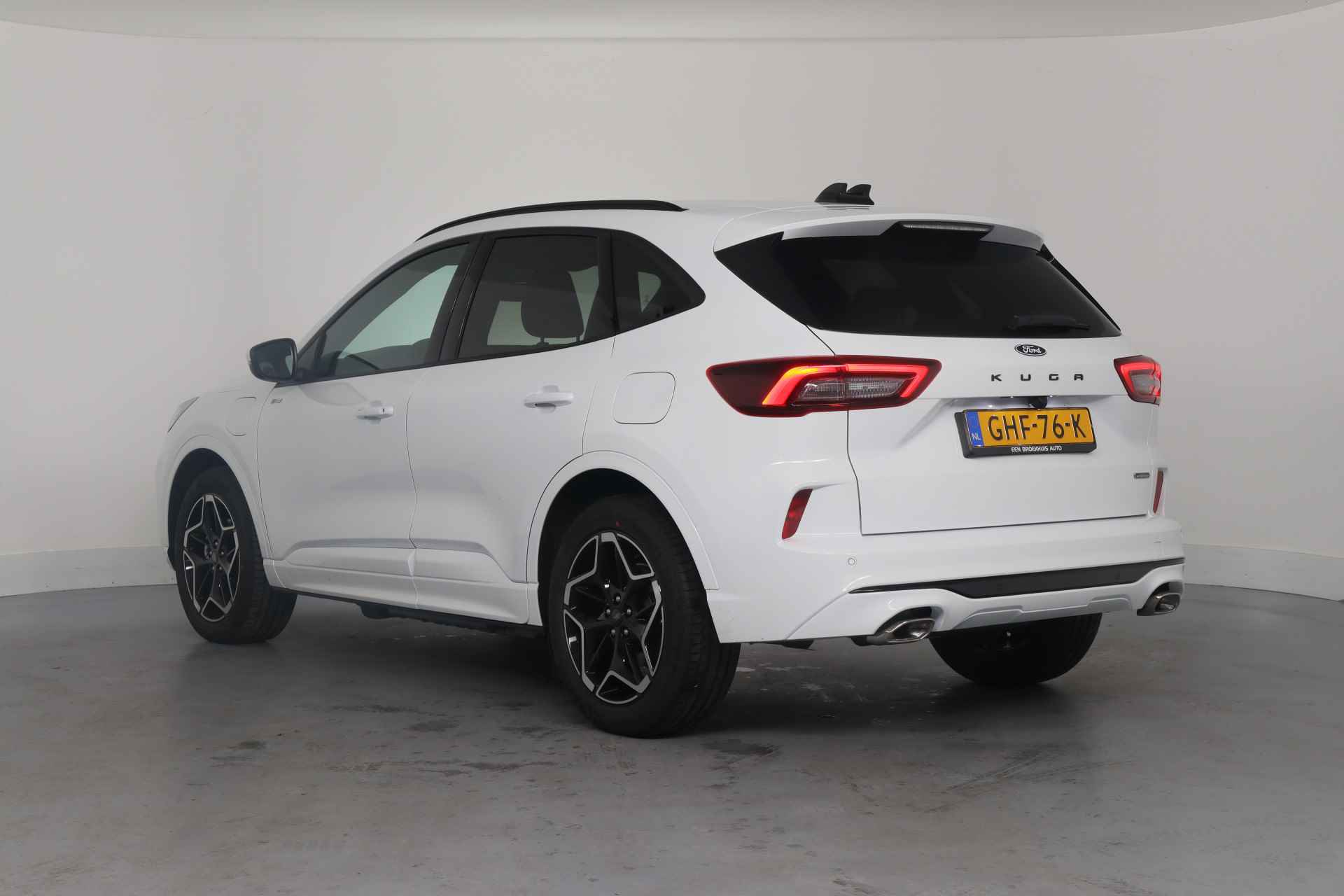 Ford Kuga 2.5 PHEV ST-Line | Winter Pack | 19 inch Lichtmetalen velgen | Camera | Keyless | Led | Climate Control | Navigatie | Apple Carp - 16/40