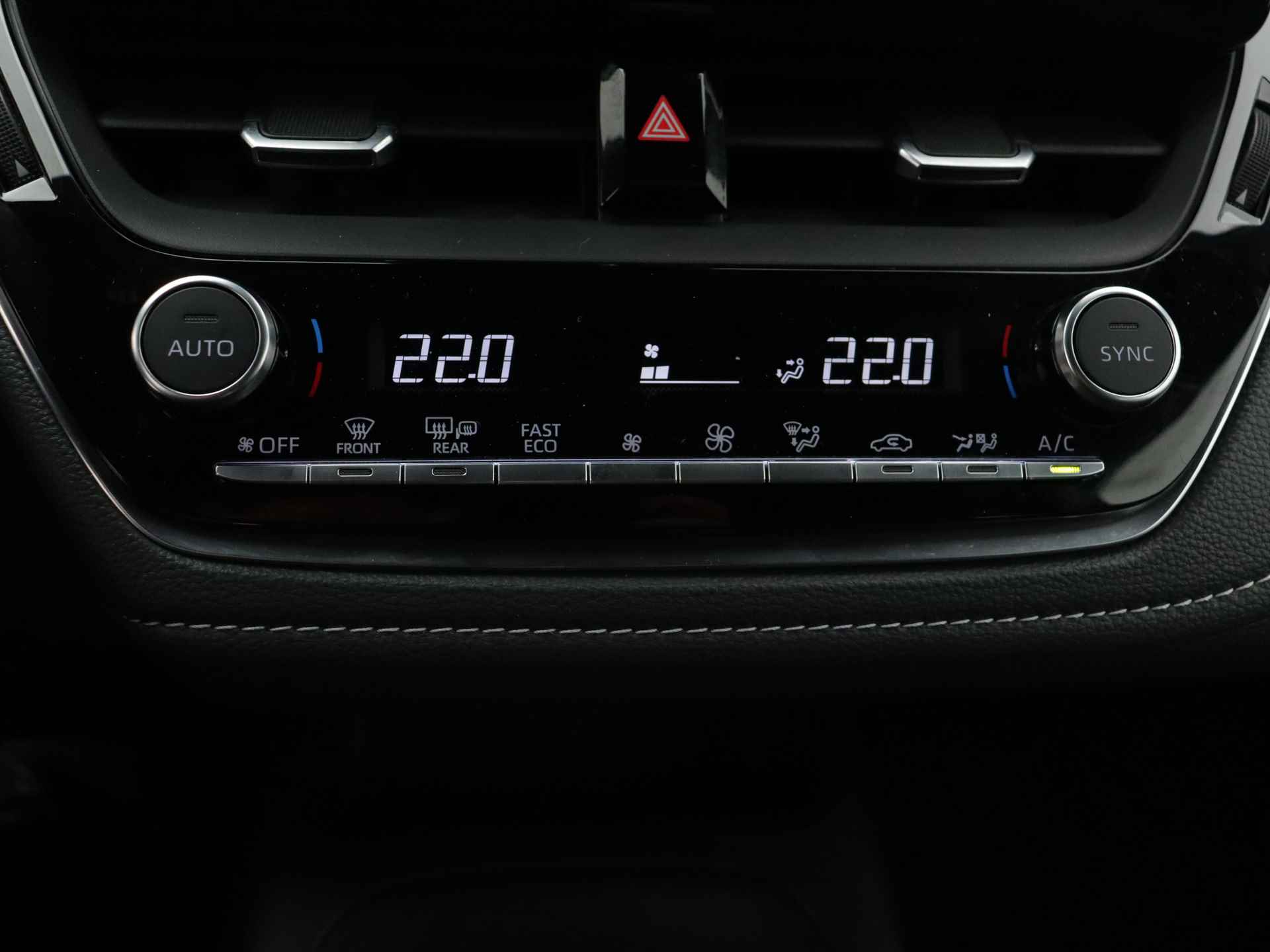 Toyota Corolla Touring Sports Hybrid 140 Active | Navigatie | Camera | LM velgen | Climate Control | - 14/41