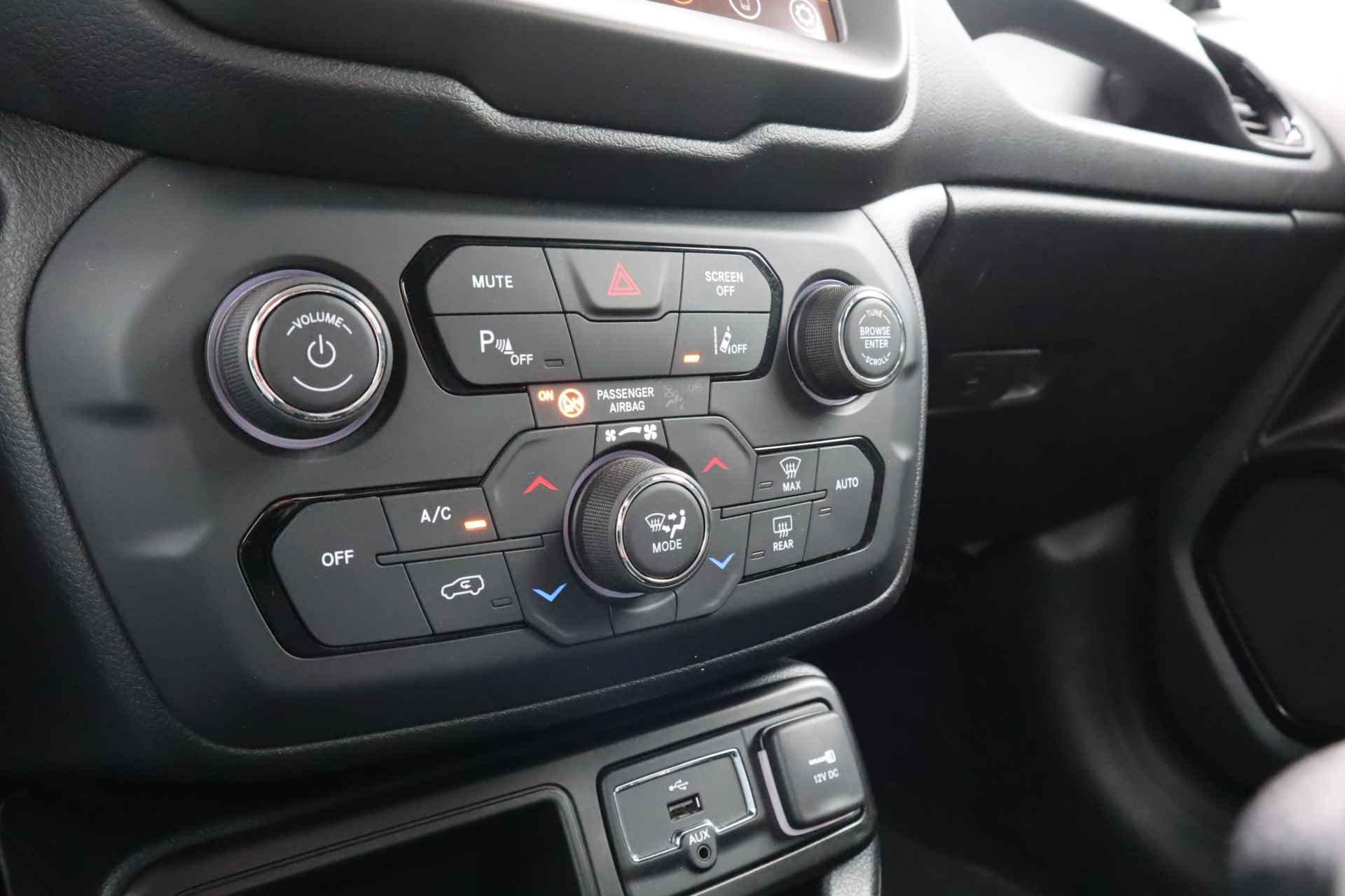 Jeep Renegade 1.3T Limited | Automaat | LED verlichting | Camera | Adaptive Cruise | Keyless | Blindspot | 8.4 Navigatie - 40/45