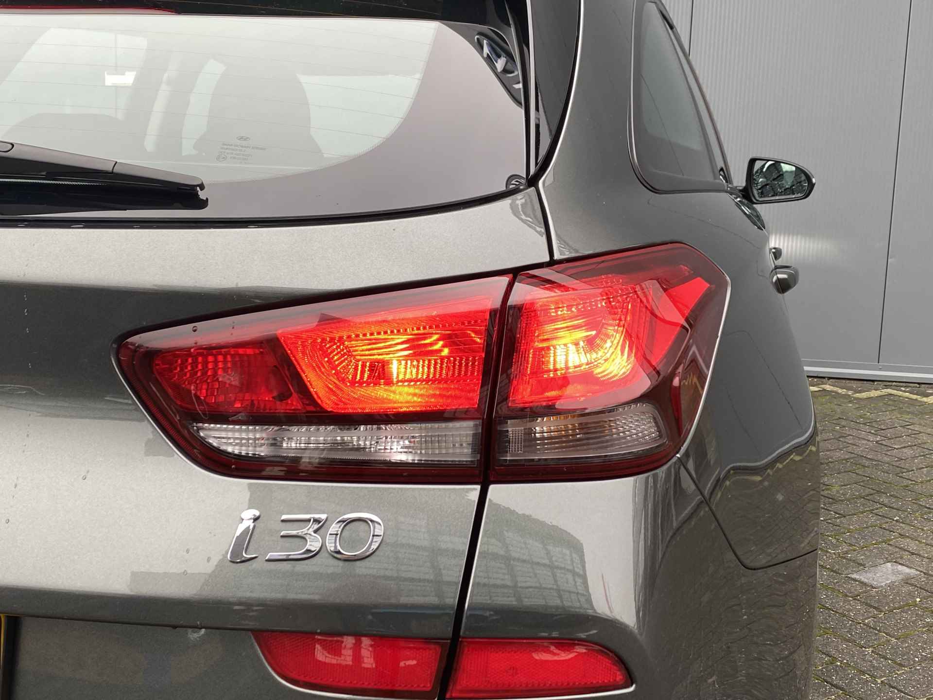 Hyundai i30 Wagon 1.0 TGD-i 120pk MHEV Comfort Smart | Camera | Climate | Keyless | NL. Auto | Full Led | Navigatie | 16" Lichtmetaal | Park - 8/30