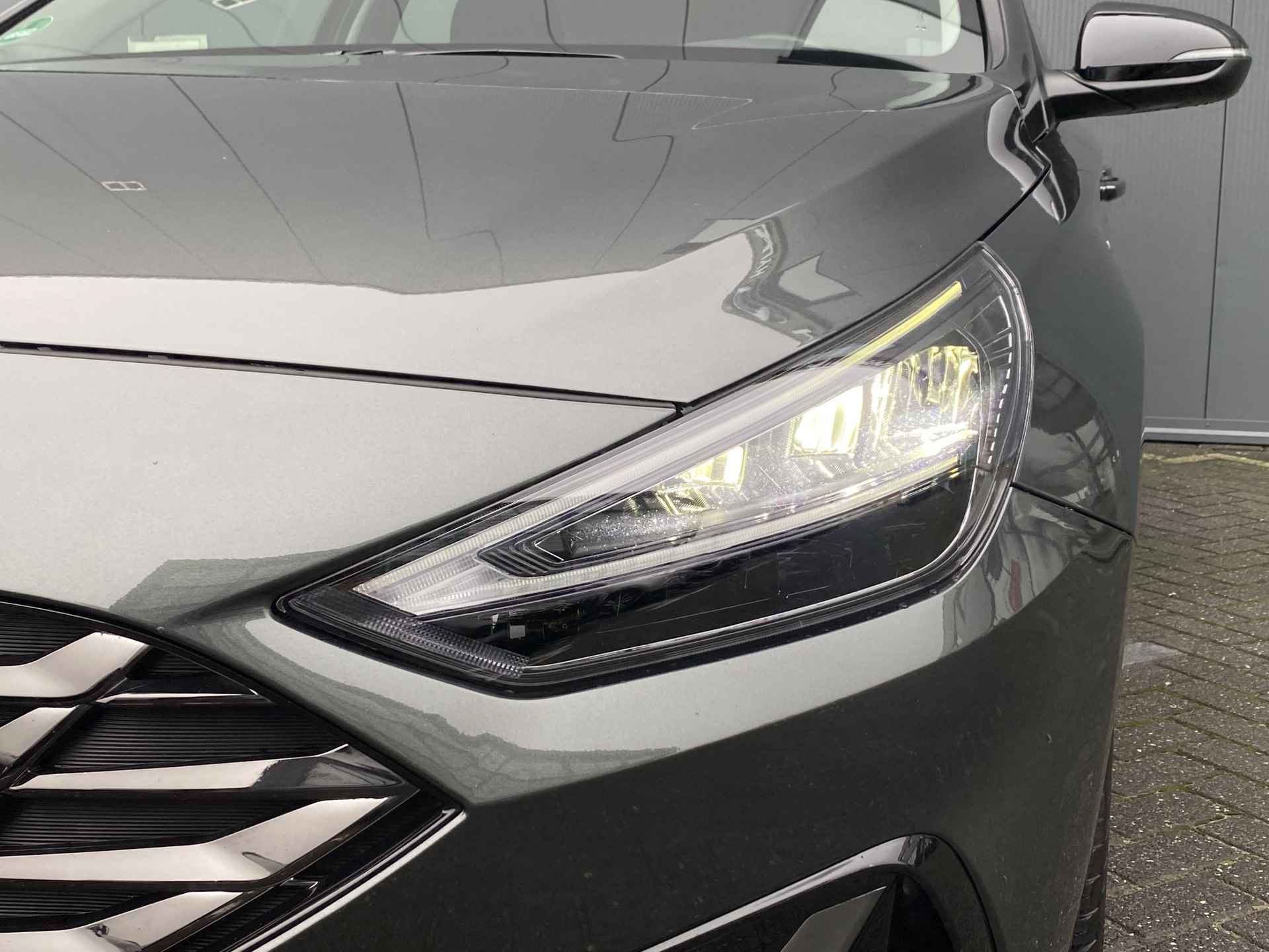 Hyundai i30 Wagon 1.0 TGD-i 120pk MHEV Comfort Smart | Camera | Climate | Keyless | NL. Auto | Full Led | Navigatie | 16" Lichtmetaal | Park - 12/30