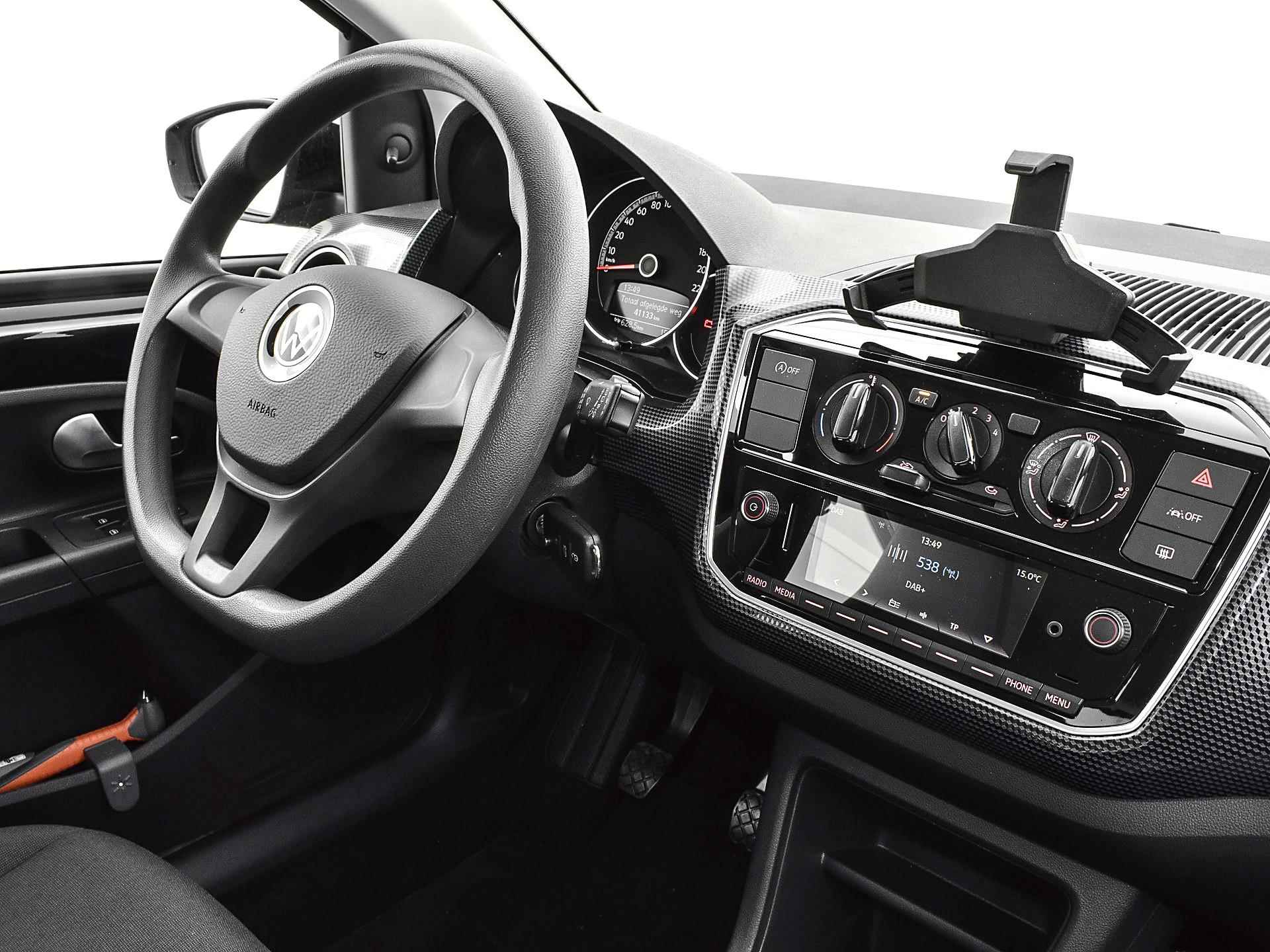 Volkswagen Up! 1.0 65pk | Lane Assist | Radio | Airco | Dab | Telefoonhouder | Garantie t/m 19-01-2026 of 100.000km - 12/26