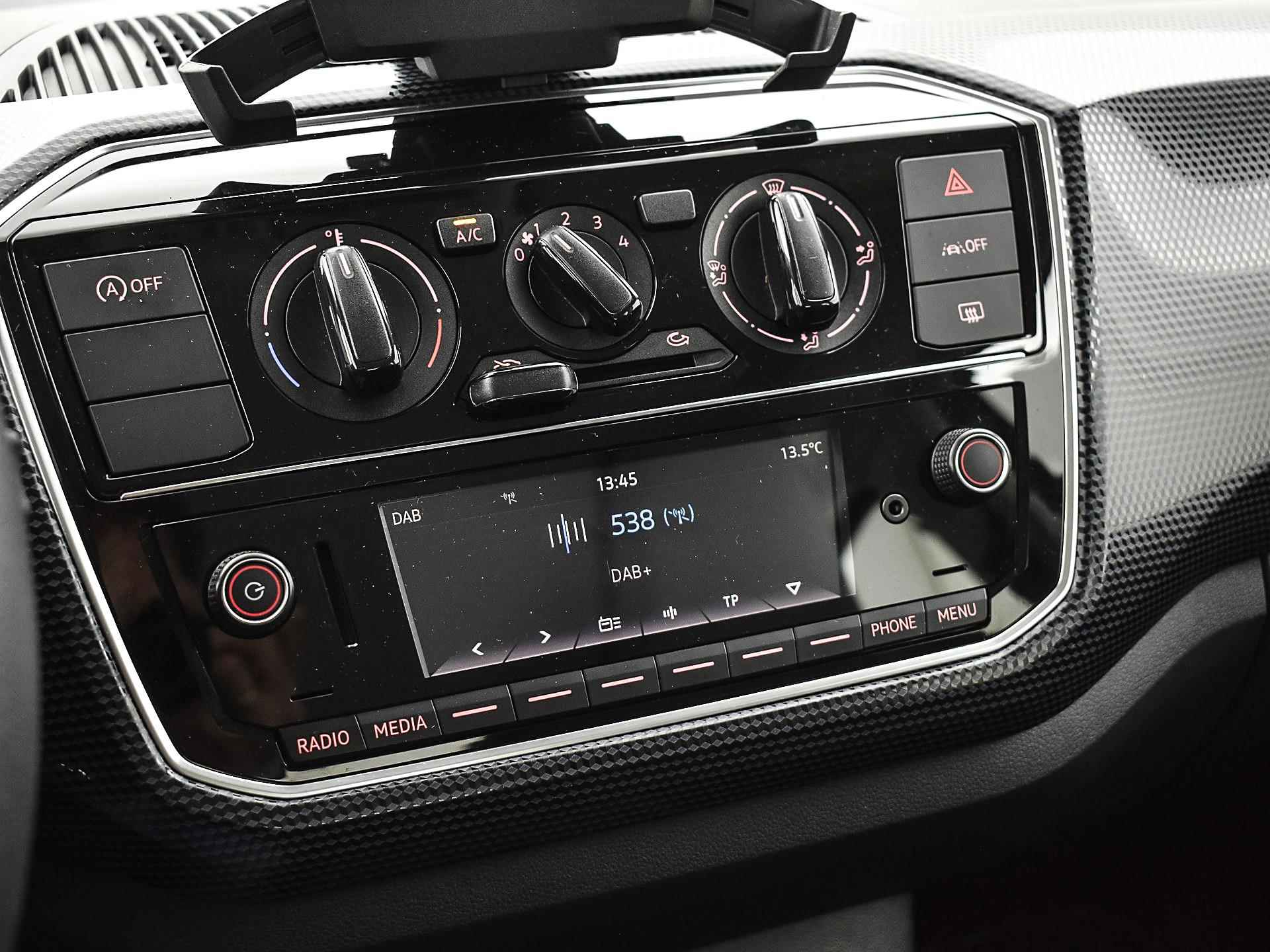 Volkswagen Up! 1.0 65pk | Lane Assist | Radio | Airco | Dab | Telefoonhouder | Garantie t/m 19-01-2026 of 100.000km - 25/26
