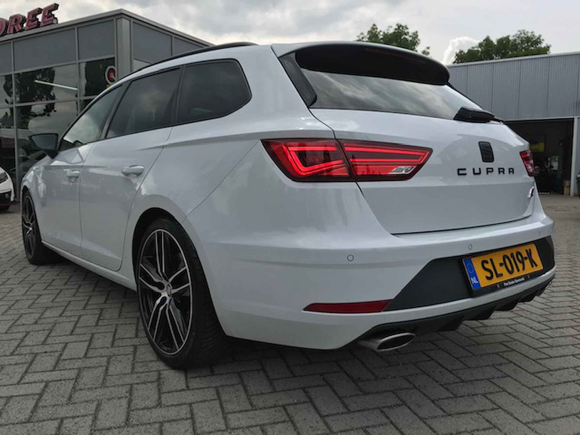 SEAT León ST 2.0 TSI CUPRA 300 PK | LED | CAMERA | EDS - 14/29