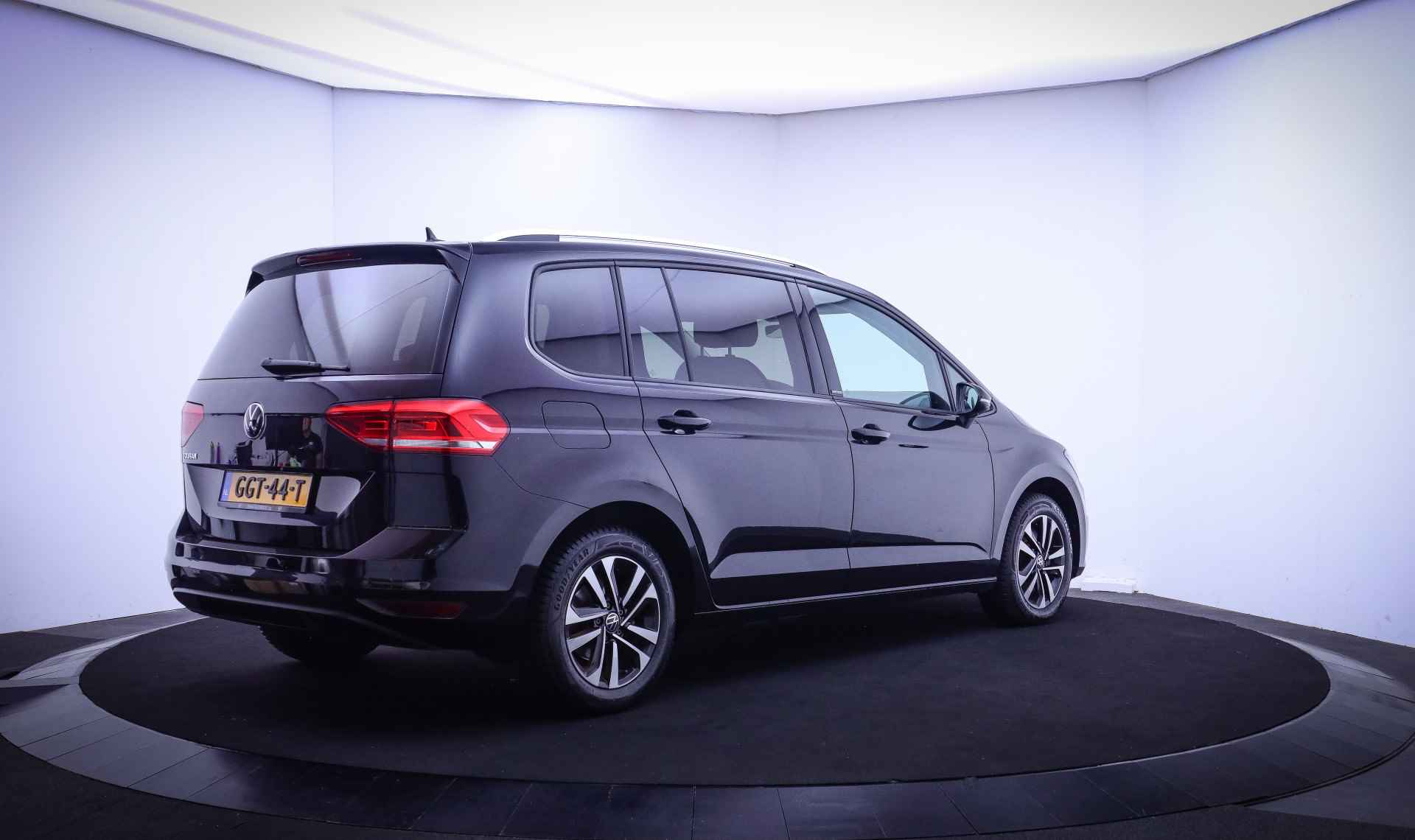 Volkswagen Touran 1.5TSI Dsg 7Pers COMFORTLINE NAVI/APP CONNECT/ADAPTIVE CRUISE/DAB+/STOELVERW./PDC V+A/LMV - 5/25