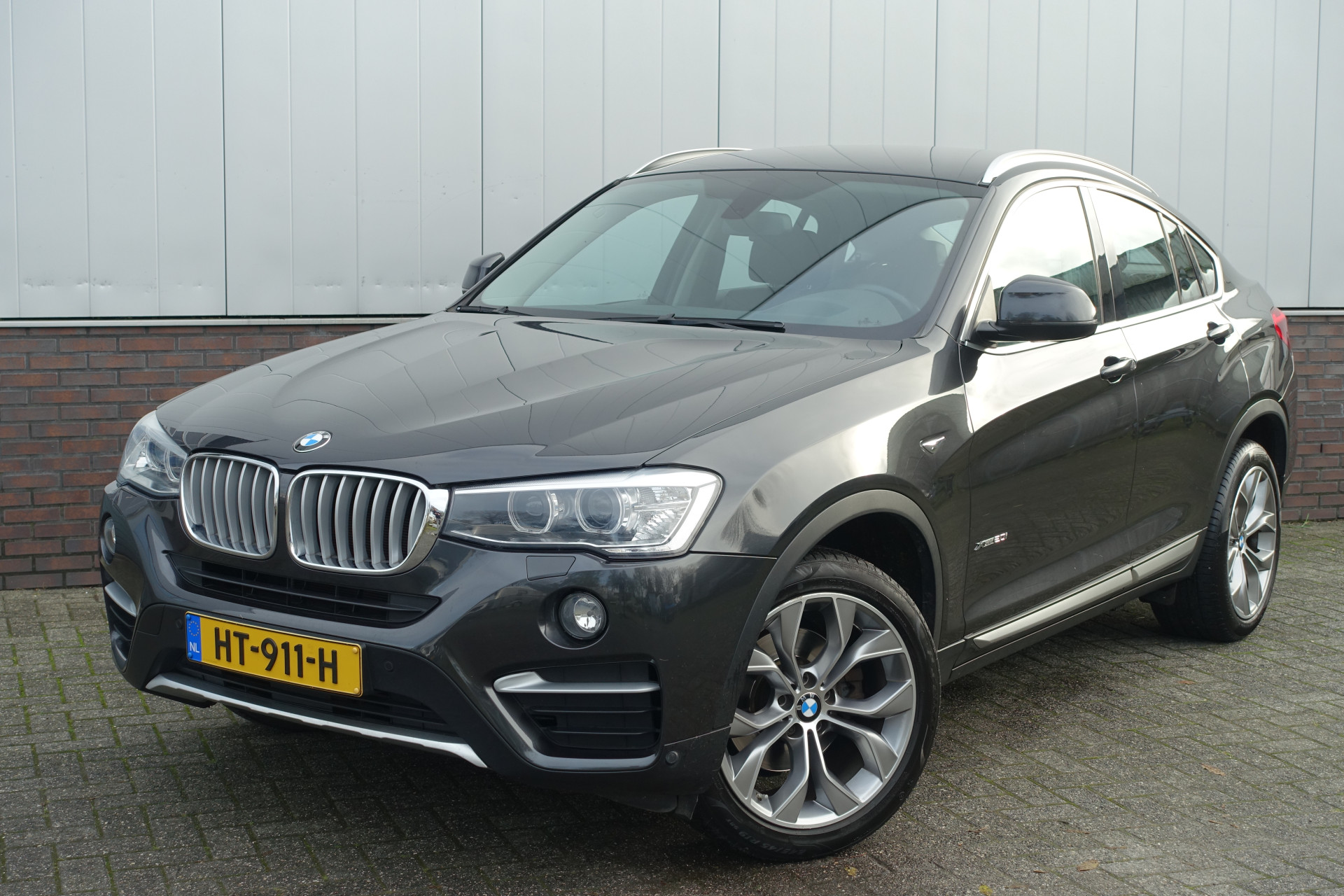 BMW X4 xDrive20i High Executive | Trekhaak wegklapbaar | 2400kg trekgewicht bij viaBOVAG.nl