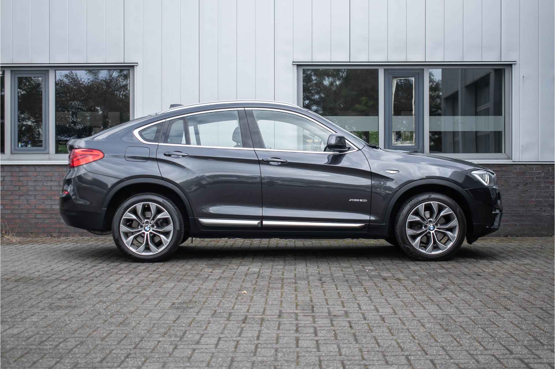 BMW X4 xDrive20i High Executive | Trekhaak wegklapbaar | 2400kg trekgewicht - 9/28