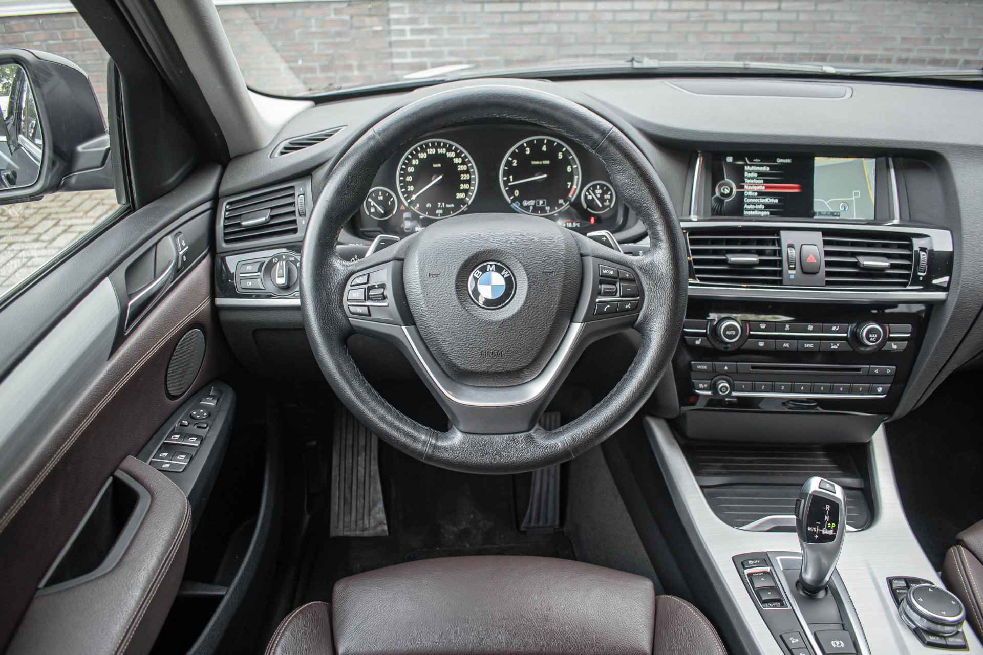 BMW X4 xDrive20i High Executive | Trekhaak wegklapbaar | 2400kg trekgewicht - 27/28