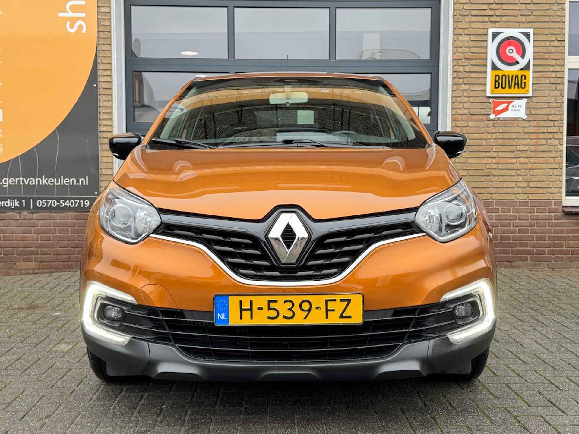 RENAULT Captur TCe 90 LIMITED NAVI/CRUISE/CARPLAY/PDC/LMV/NL-AUTO/1e EIG. - 3/45