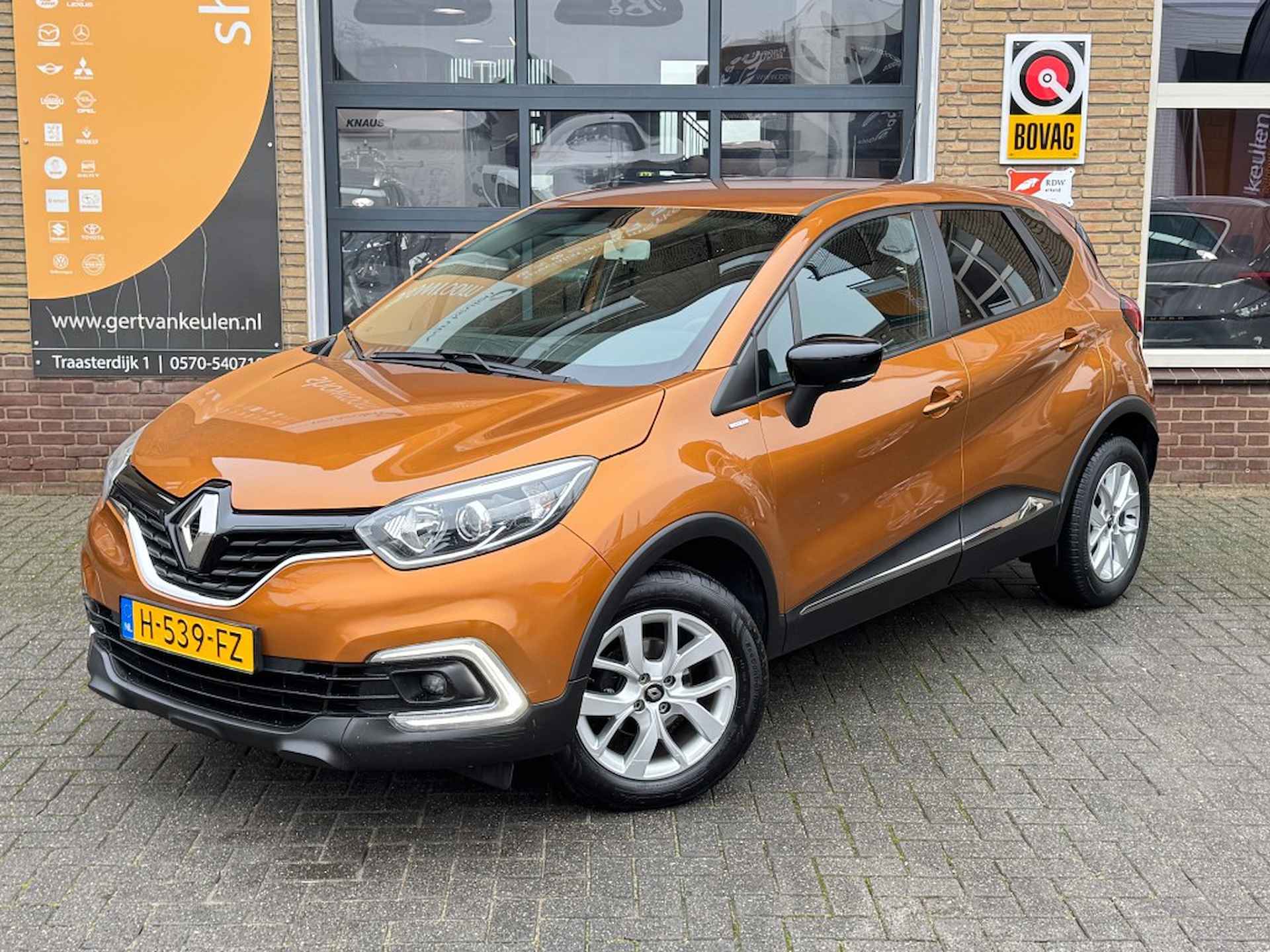 RENAULT Captur TCe 90 LIMITED NAVI/CRUISE/CARPLAY/PDC/LMV/NL-AUTO/1e EIG. - 4/45