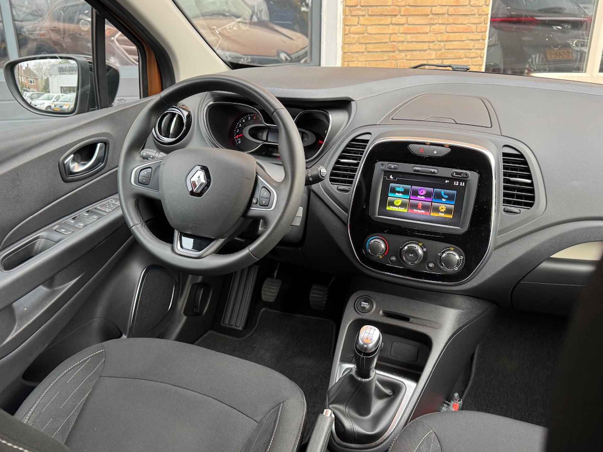 RENAULT Captur TCe 90 LIMITED NAVI/CRUISE/CARPLAY/PDC/LMV/NL-AUTO/1e EIG. - 5/45