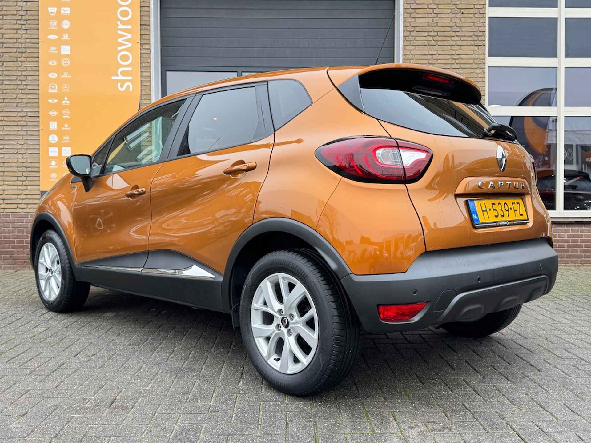 RENAULT Captur TCe 90 LIMITED NAVI/CRUISE/CARPLAY/PDC/LMV/NL-AUTO/1e EIG. - 13/45