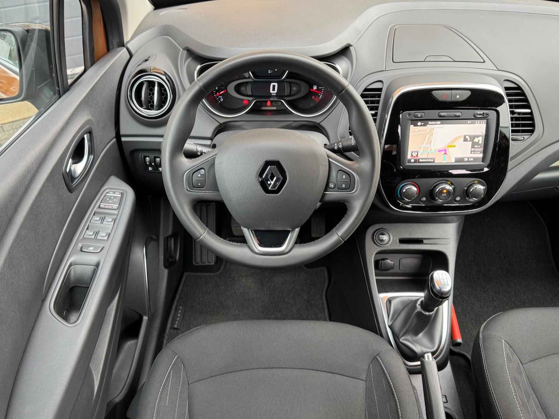 RENAULT Captur TCe 90 LIMITED NAVI/CRUISE/CARPLAY/PDC/LMV/NL-AUTO/1e EIG. - 17/45