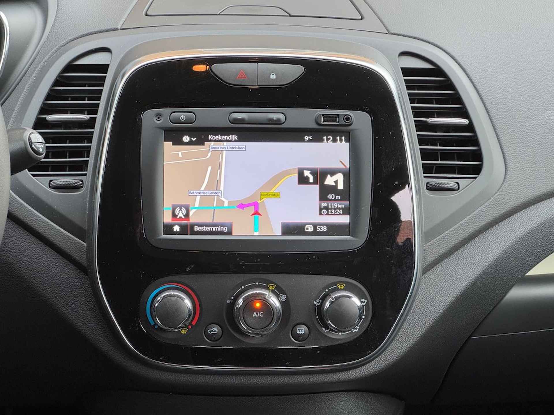 RENAULT Captur TCe 90 LIMITED NAVI/CRUISE/CARPLAY/PDC/LMV/NL-AUTO/1e EIG. - 18/45