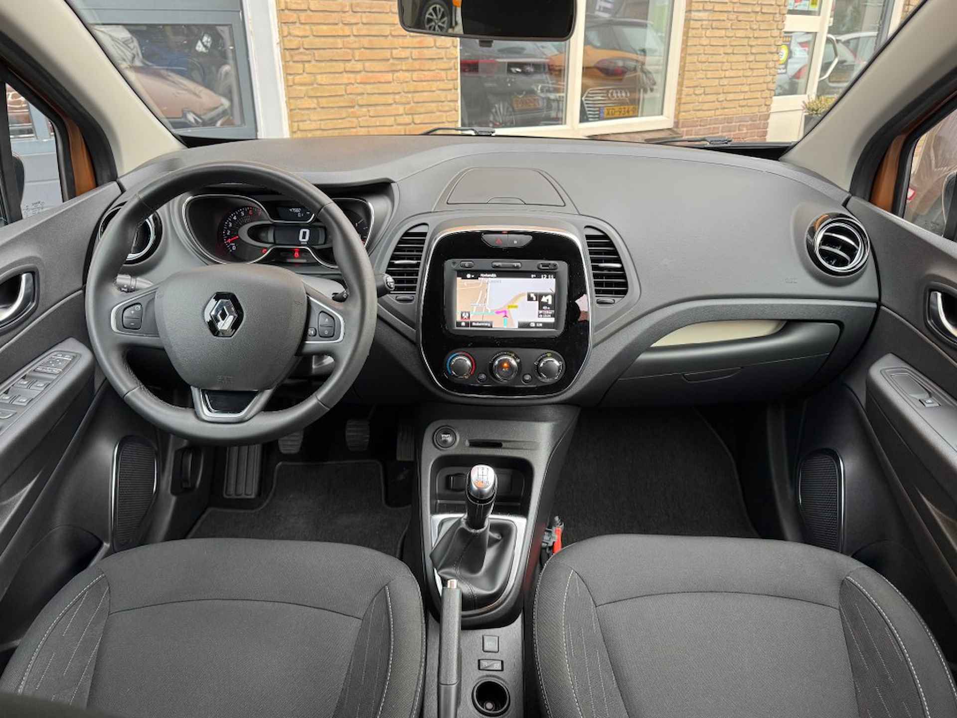 RENAULT Captur TCe 90 LIMITED NAVI/CRUISE/CARPLAY/PDC/LMV/NL-AUTO/1e EIG. - 25/45