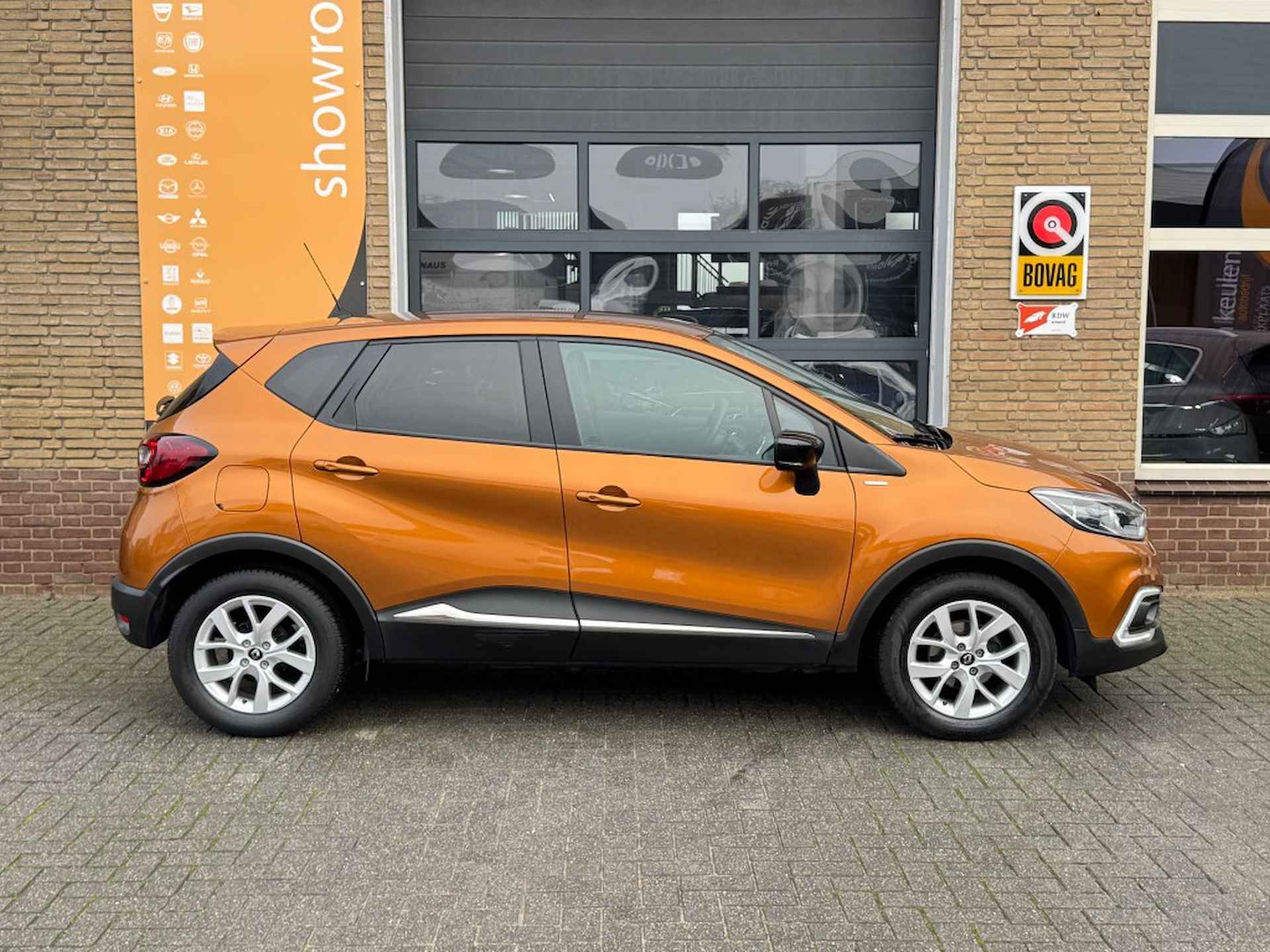 RENAULT Captur TCe 90 LIMITED NAVI/CRUISE/CARPLAY/PDC/LMV/NL-AUTO/1e EIG. - 37/45