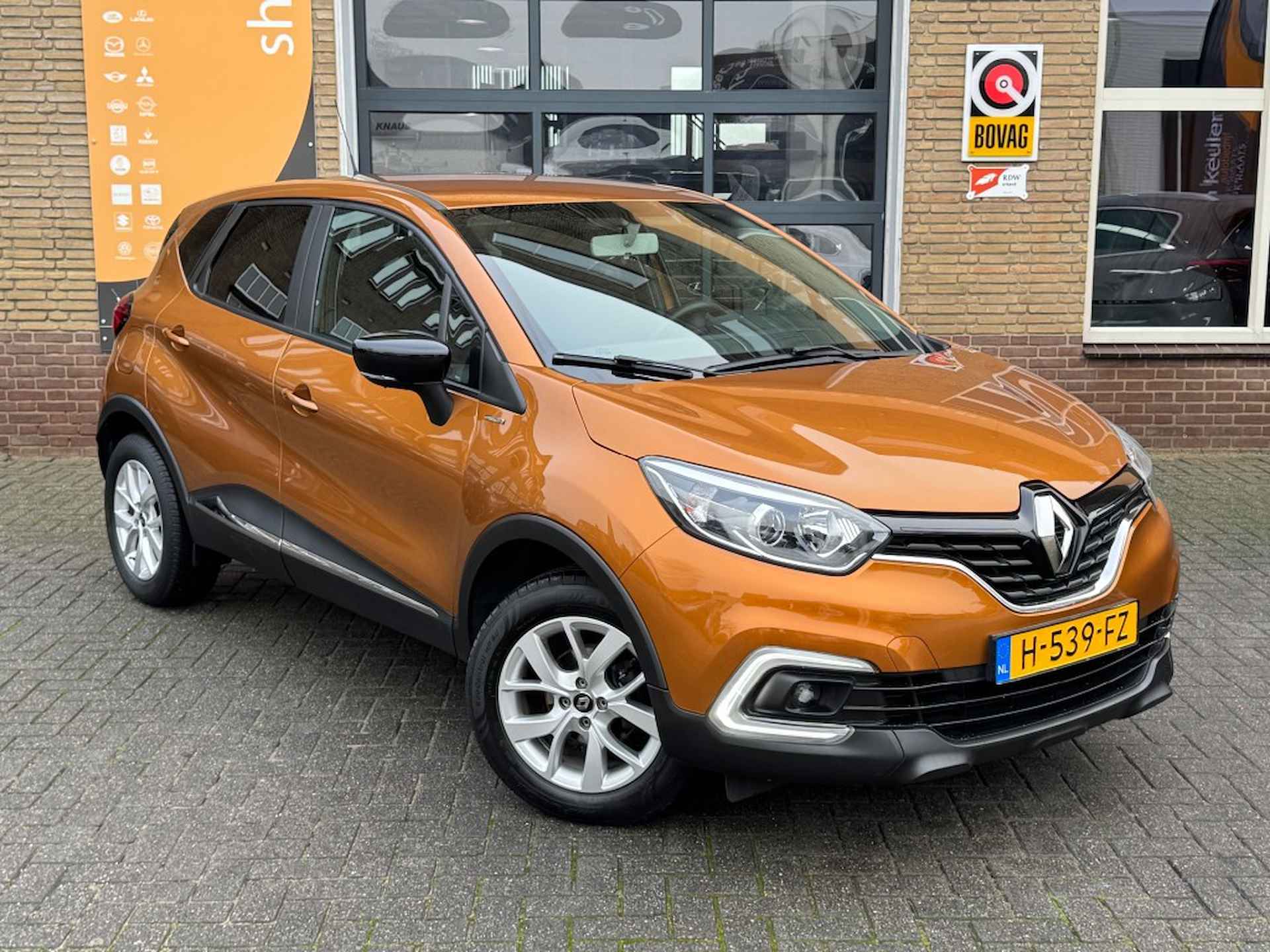 RENAULT Captur TCe 90 LIMITED NAVI/CRUISE/CARPLAY/PDC/LMV/NL-AUTO/1e EIG. - 45/45