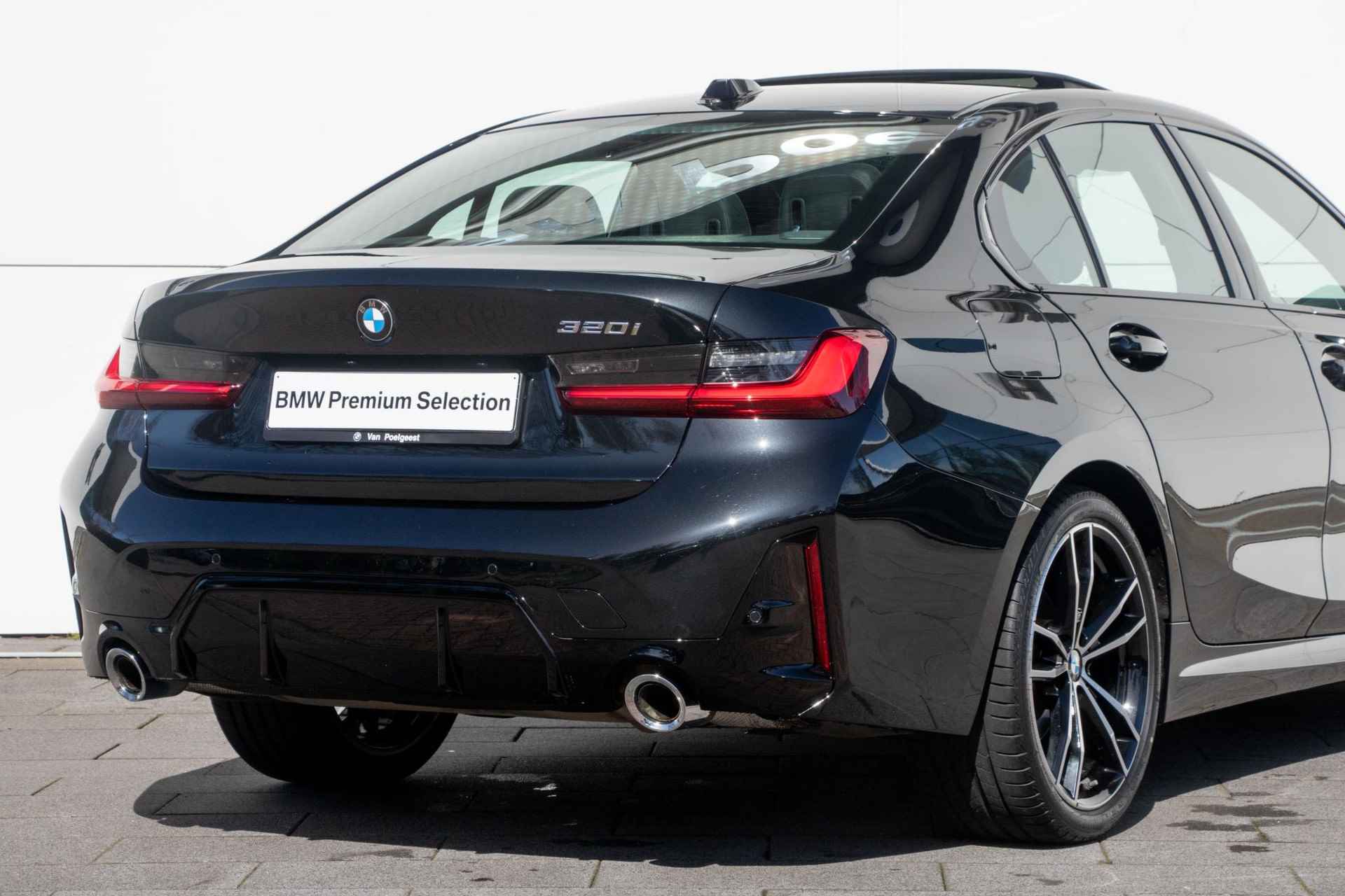 BMW 3 Serie Sedan 320i M-Sport | Harman Kardon| Schuif/kanteldak - 30/31