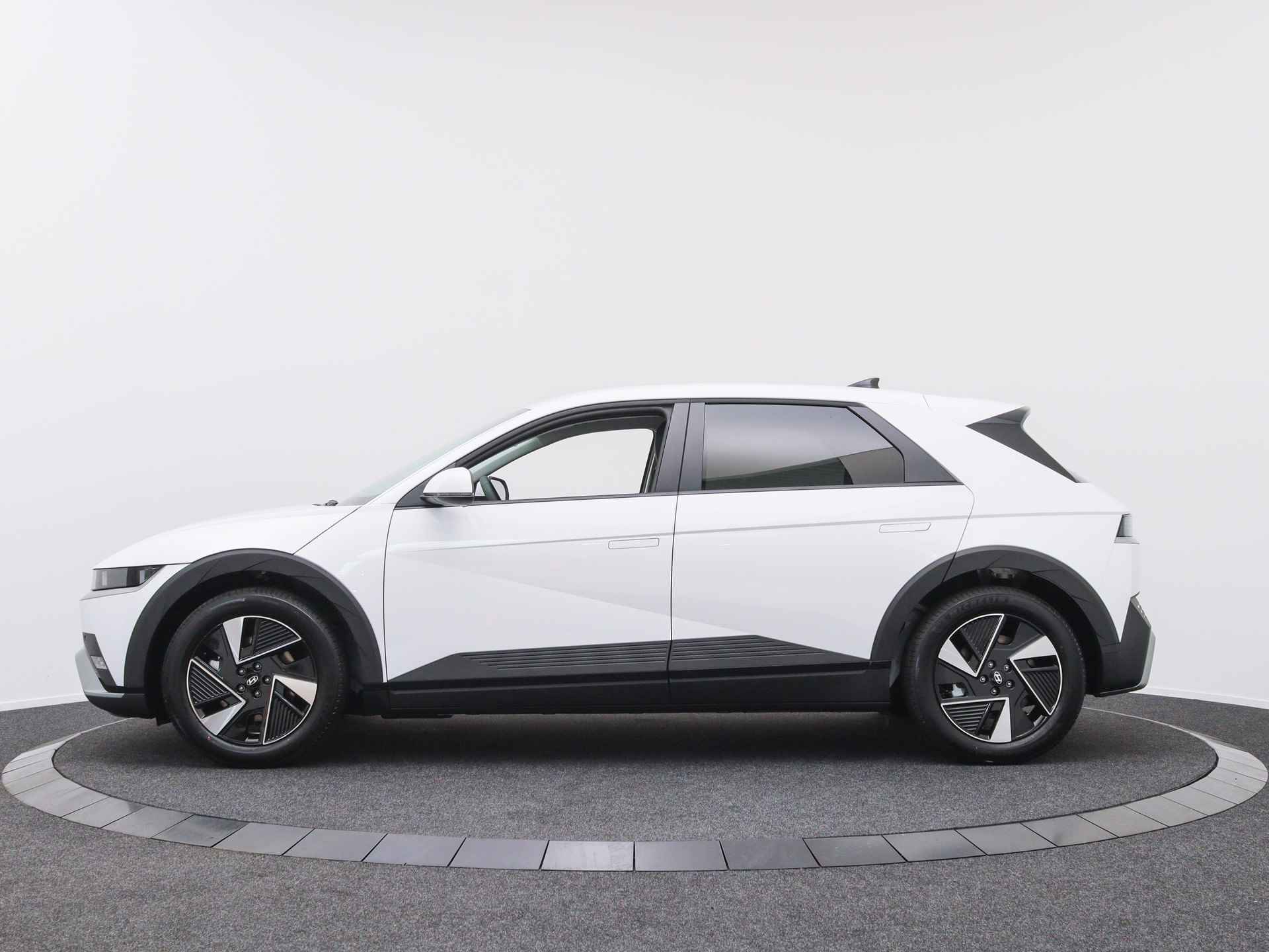 Hyundai IONIQ 5 Electric 84 kWh Connect+ - 6/41