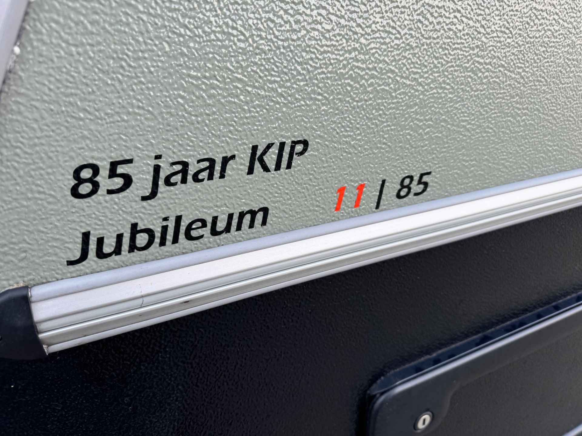 Kip Vision Adventure UNIEK 85 Jarig Jubileum INCL. STALLING - 5/22