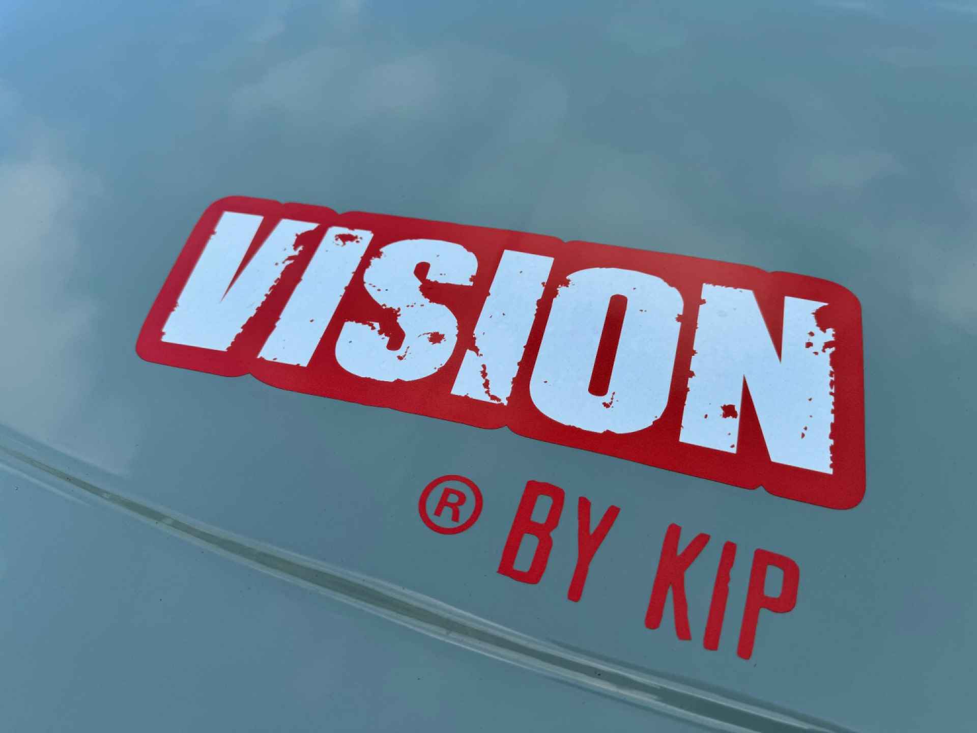 Kip Vision Adventure UNIEK 85 Jarig Jubileum INCL. STALLING - 17/22