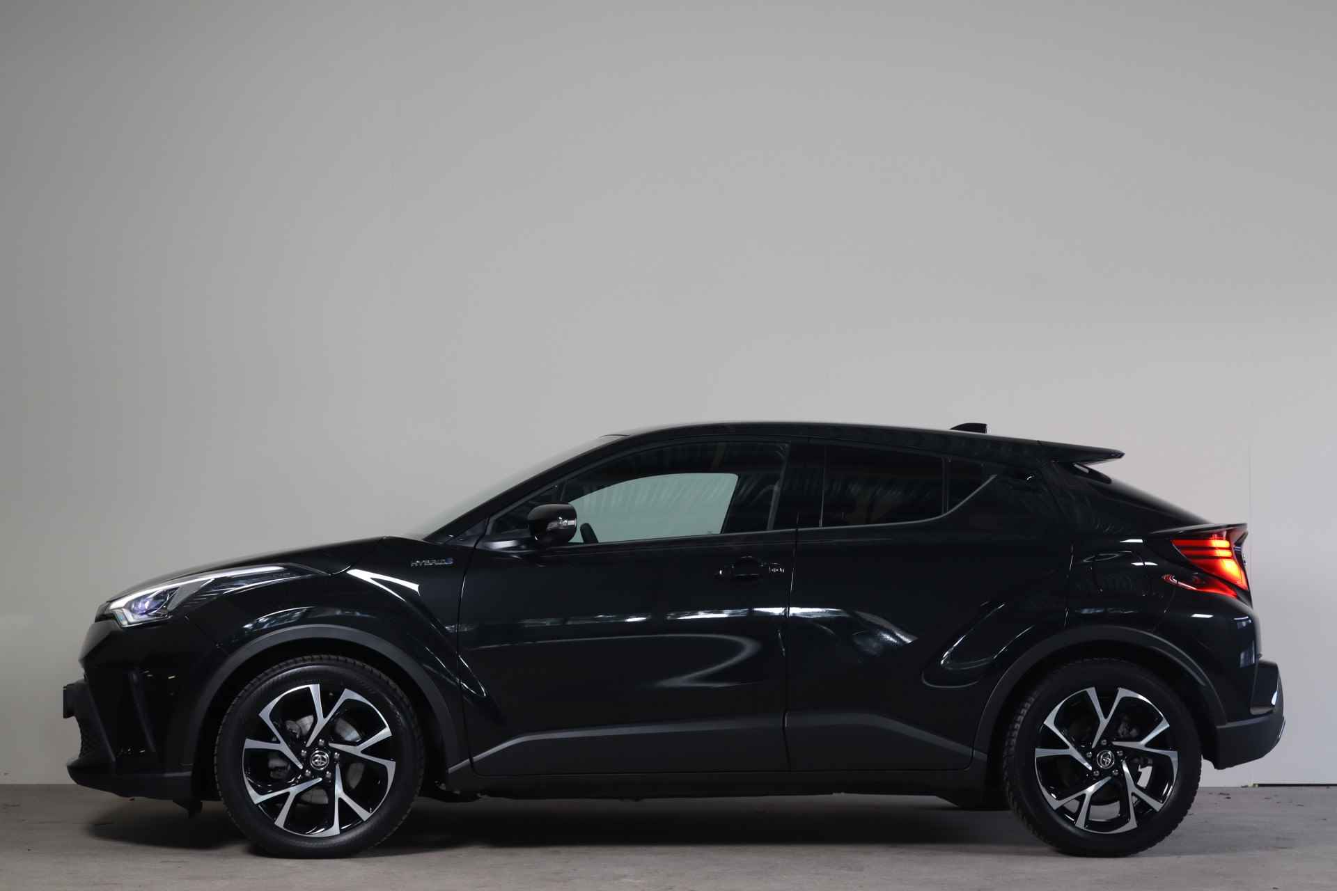 Toyota C-HR 2.0 Hybrid Style NL-Auto!! JBL  I  Dode-hoek  I  Stoelverwarming --- A.S. ZONDAG GEOPEND VAN 11.00 T/M 15.30 --- - 6/37