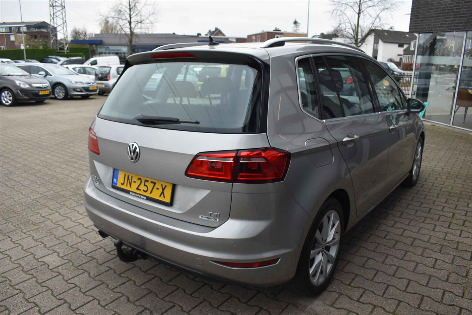 VOLKSWAGEN Golf Sportsvan 1.2 TSI 110pk DSG Highline - 20/38